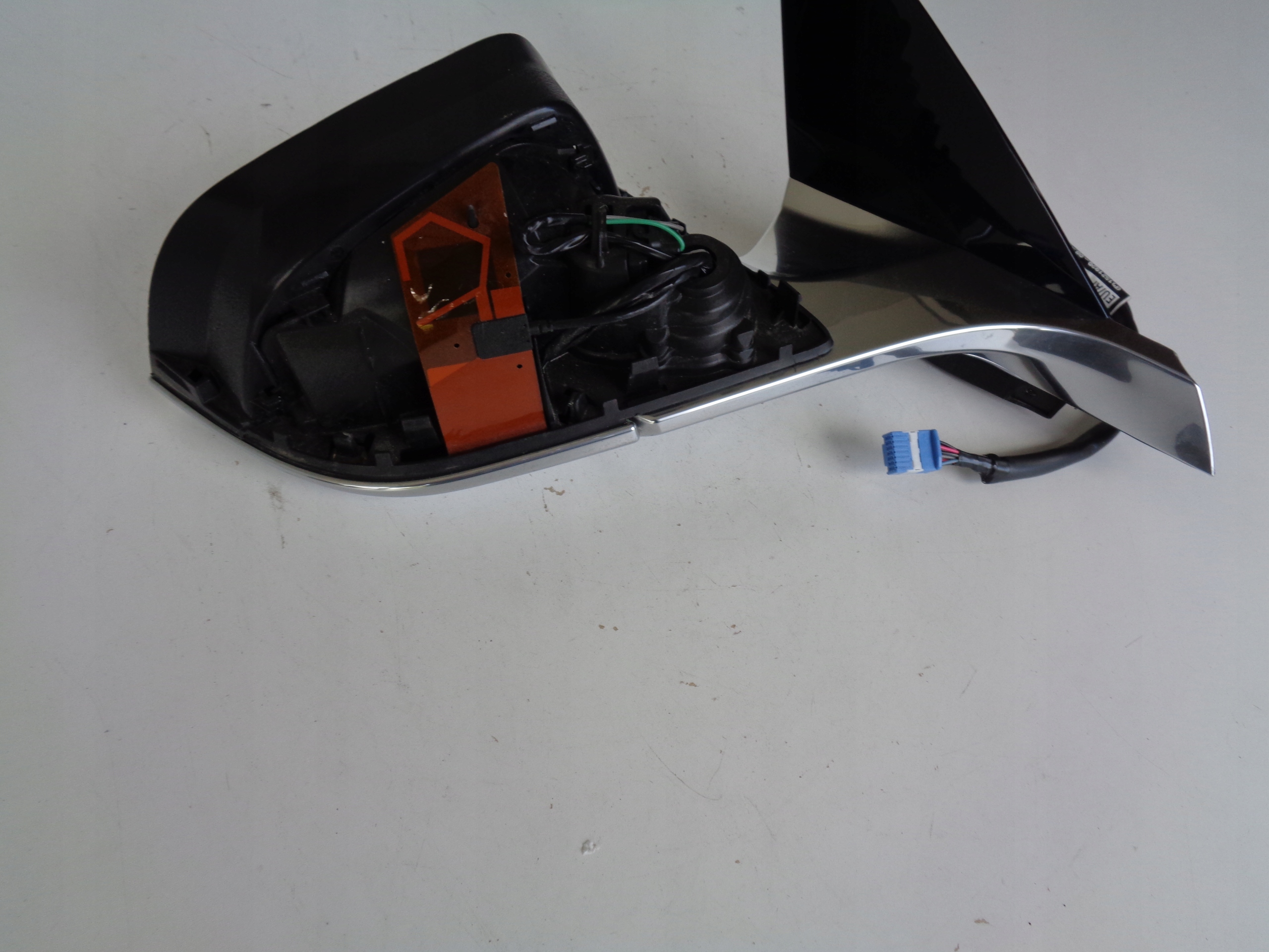 PRAVE ZRKADLO TESLA MODEL 3 12- PIN
