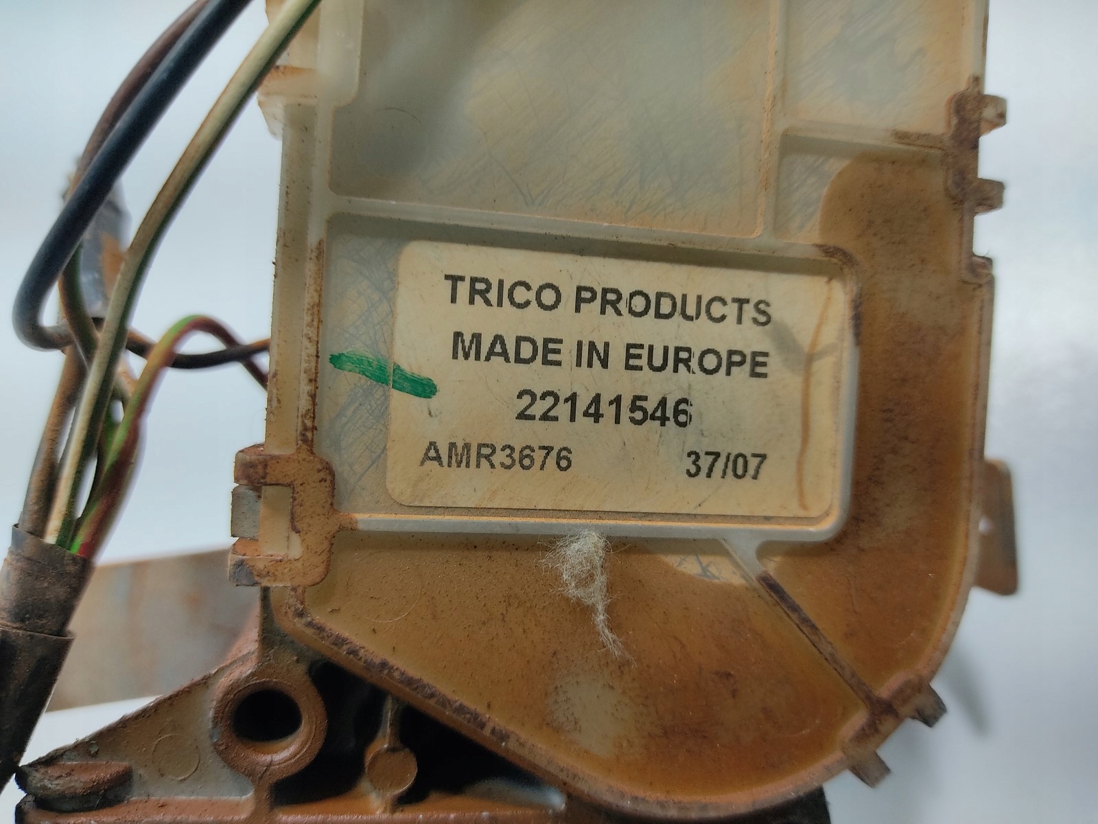 ZADNY MOTORCEK STIERACOV LAND ROVER DEFENDER 22141546 AMR3676 99-14