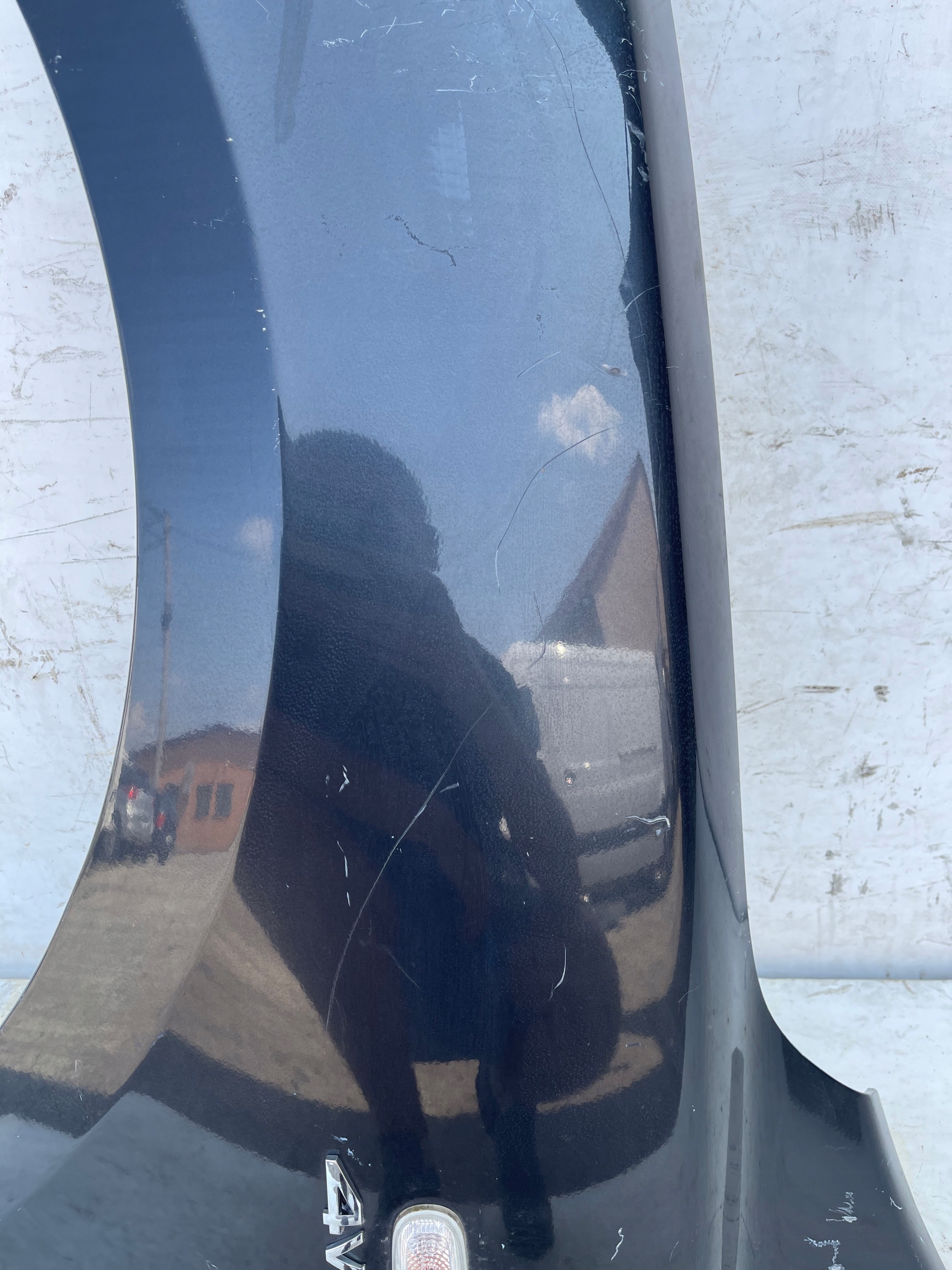 ĽAVÝ PREDNÝ BLATNÍK HYUNDAI SANTA FE 06-09