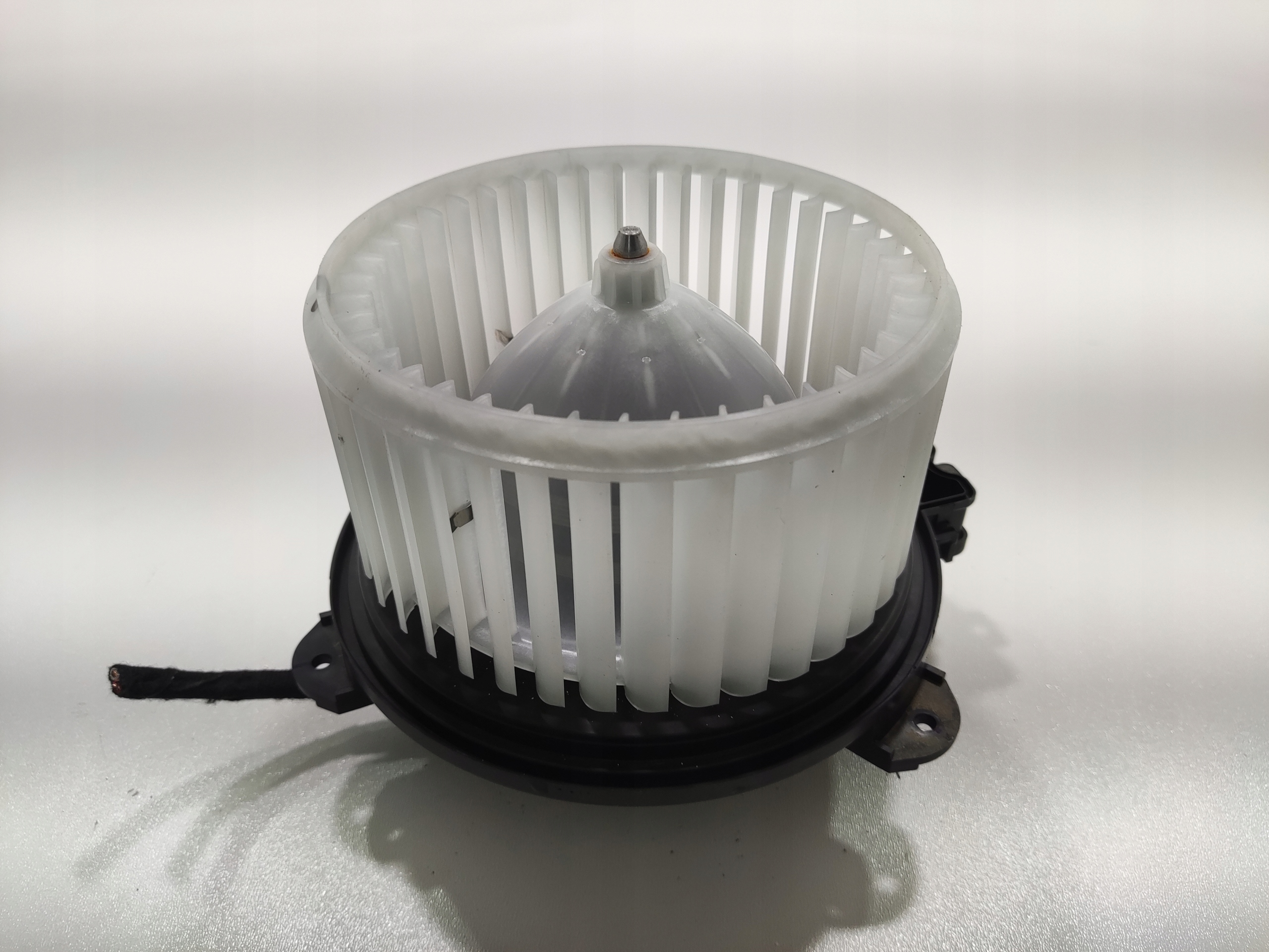 VENTILÁTOR MOTORČEK KÚRENIA BYD SEAL 2024-2025 143932