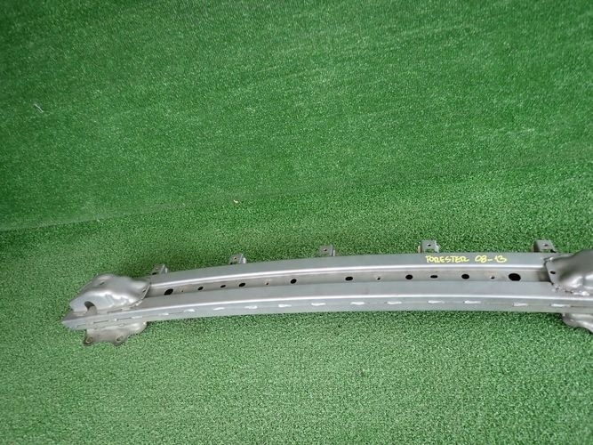 SUBARU FORESTER 08-13 VYSTUHA PREDNEHO NARAZNIKA