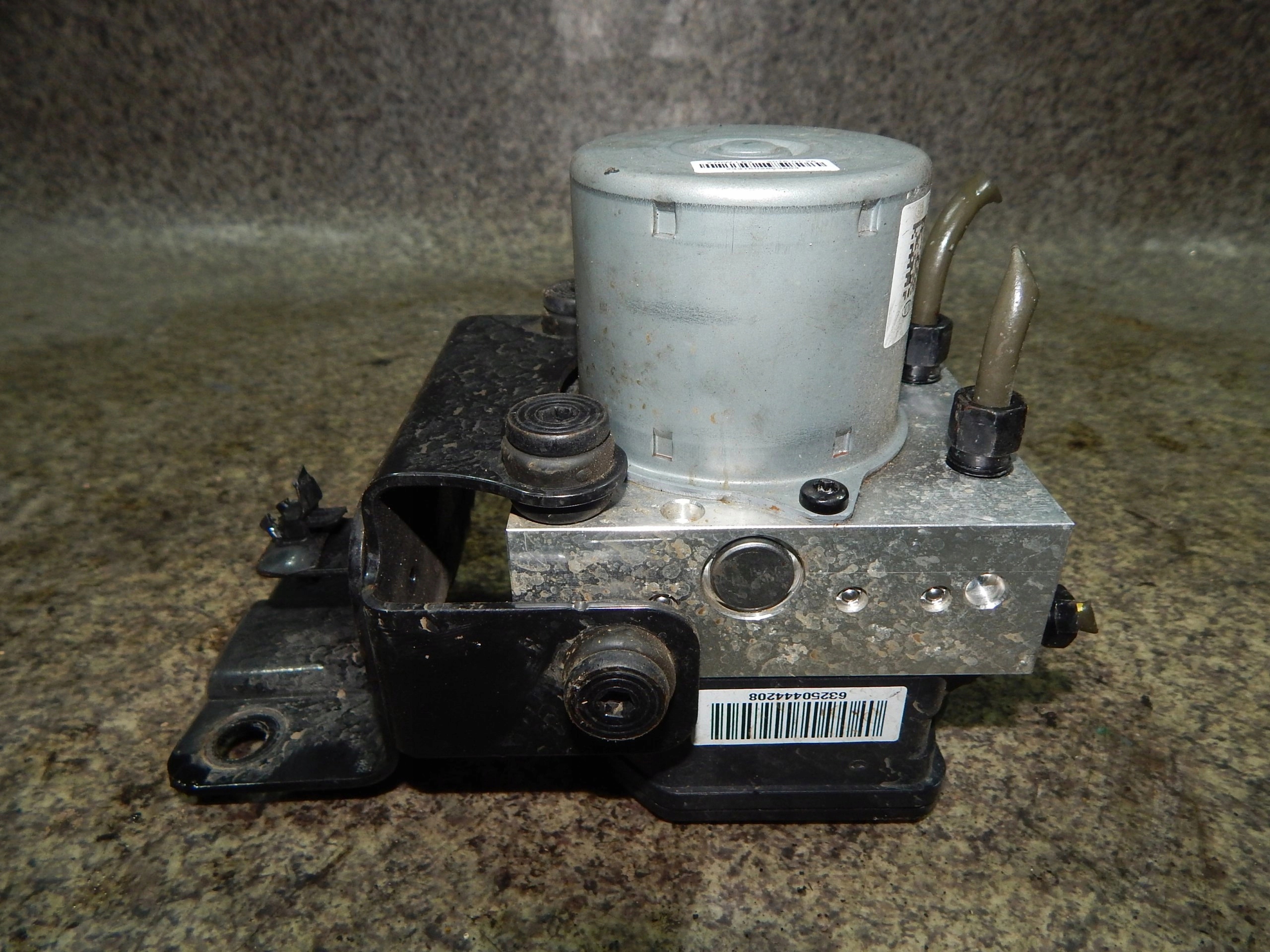 HYUNDAI I40 LIFT 1.7 CRDI 058920-3Z700 KOCKA ABS