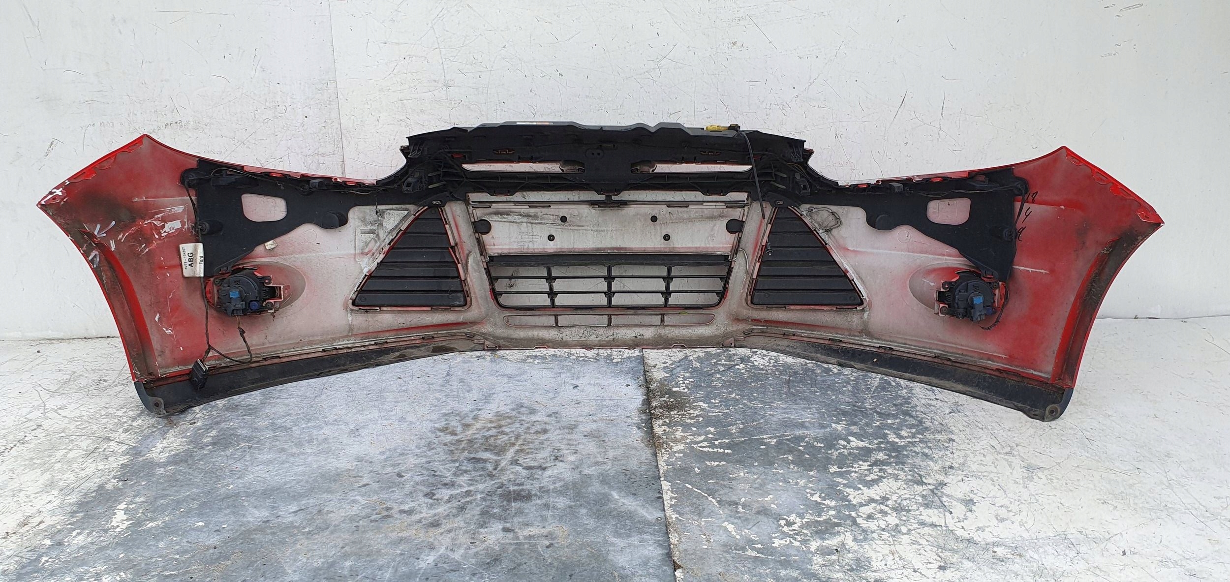 Ford Focus MK3 PREDNÝ NÁRAZNÍK BM5117757A