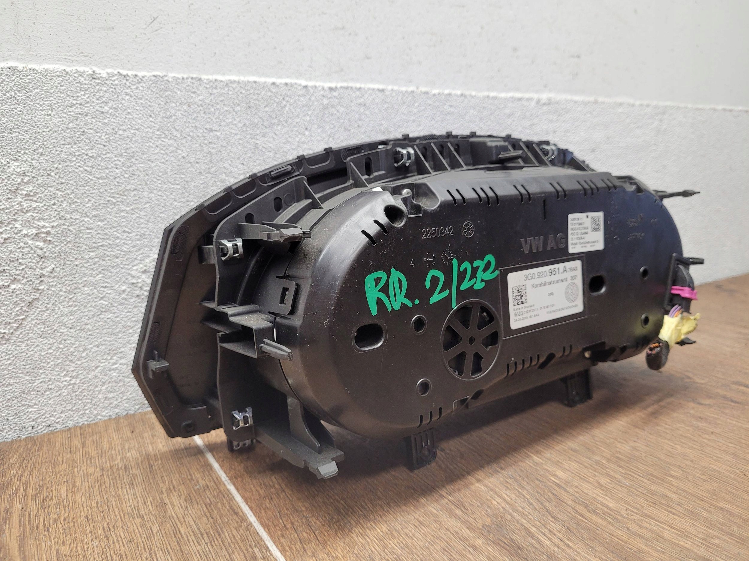 VW PASSAT B8 2.0 TDI 3G0920951A TACHOMETER BUDIKY GB VERZIA
