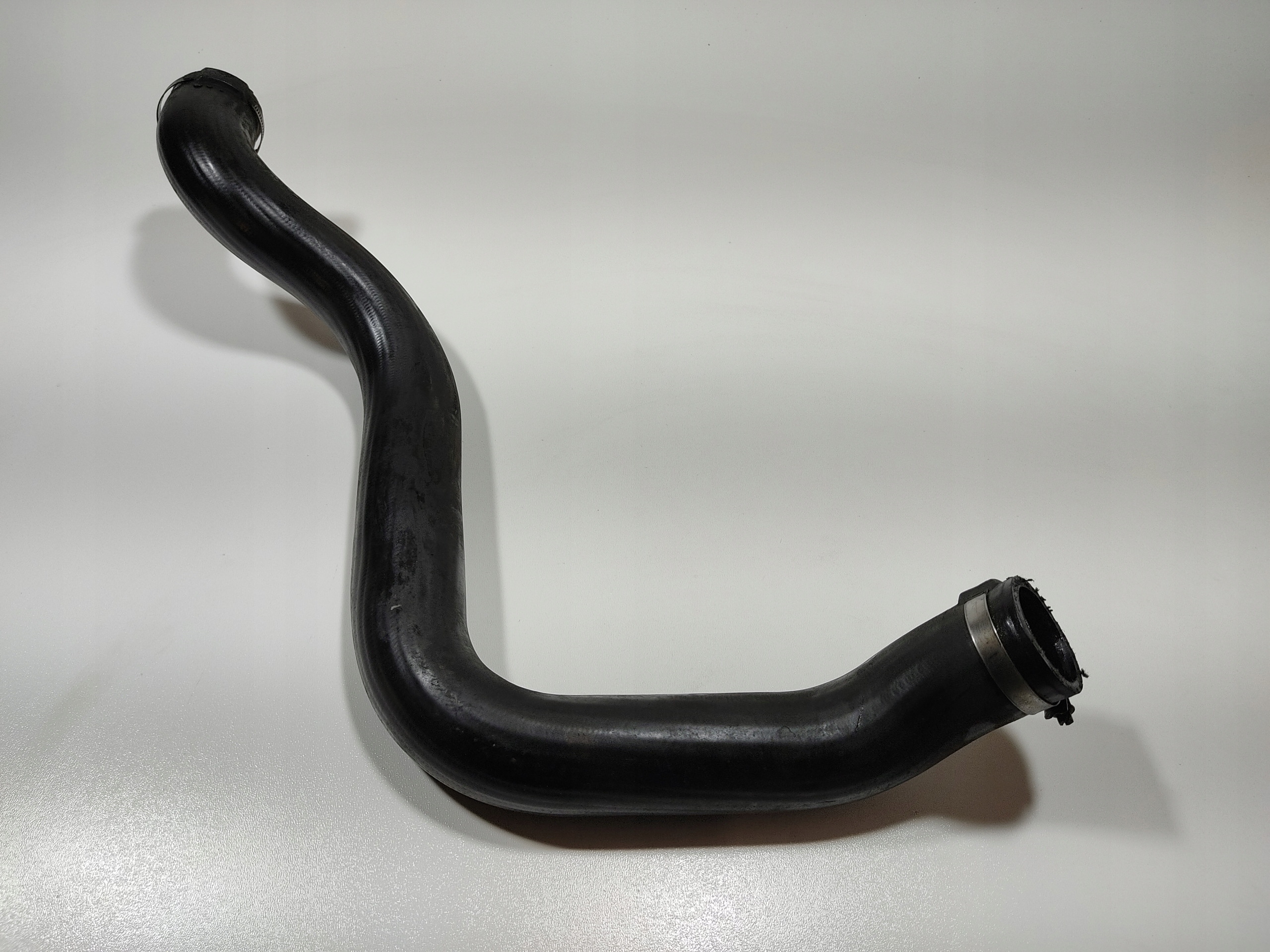 HADICA INTERCOOLERA TRAFIC 2.5 DCI 2001-2006