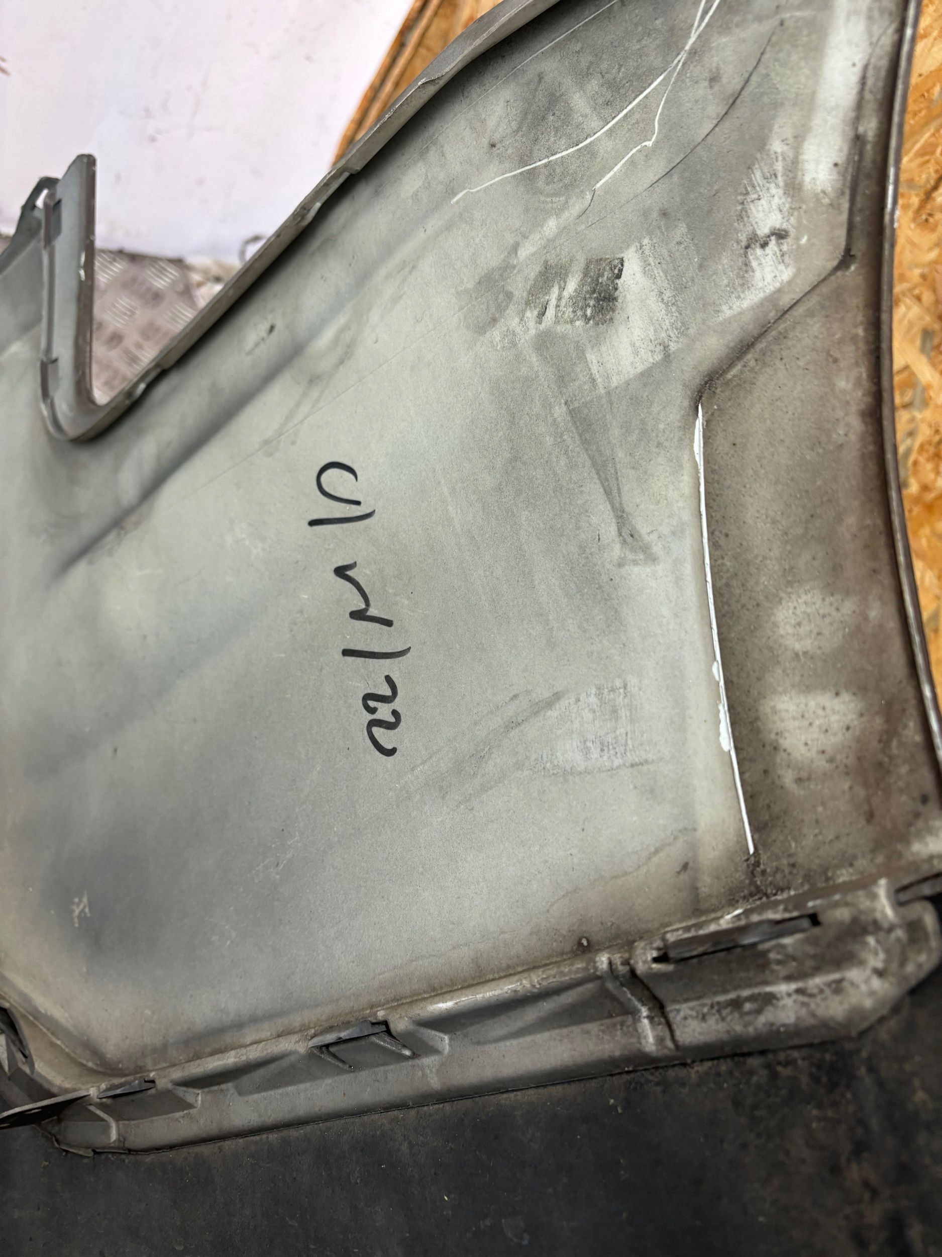 ZADNÝ NÁRAZNÍK FORD FOCUS 3 III MK3 KOMBI 10-