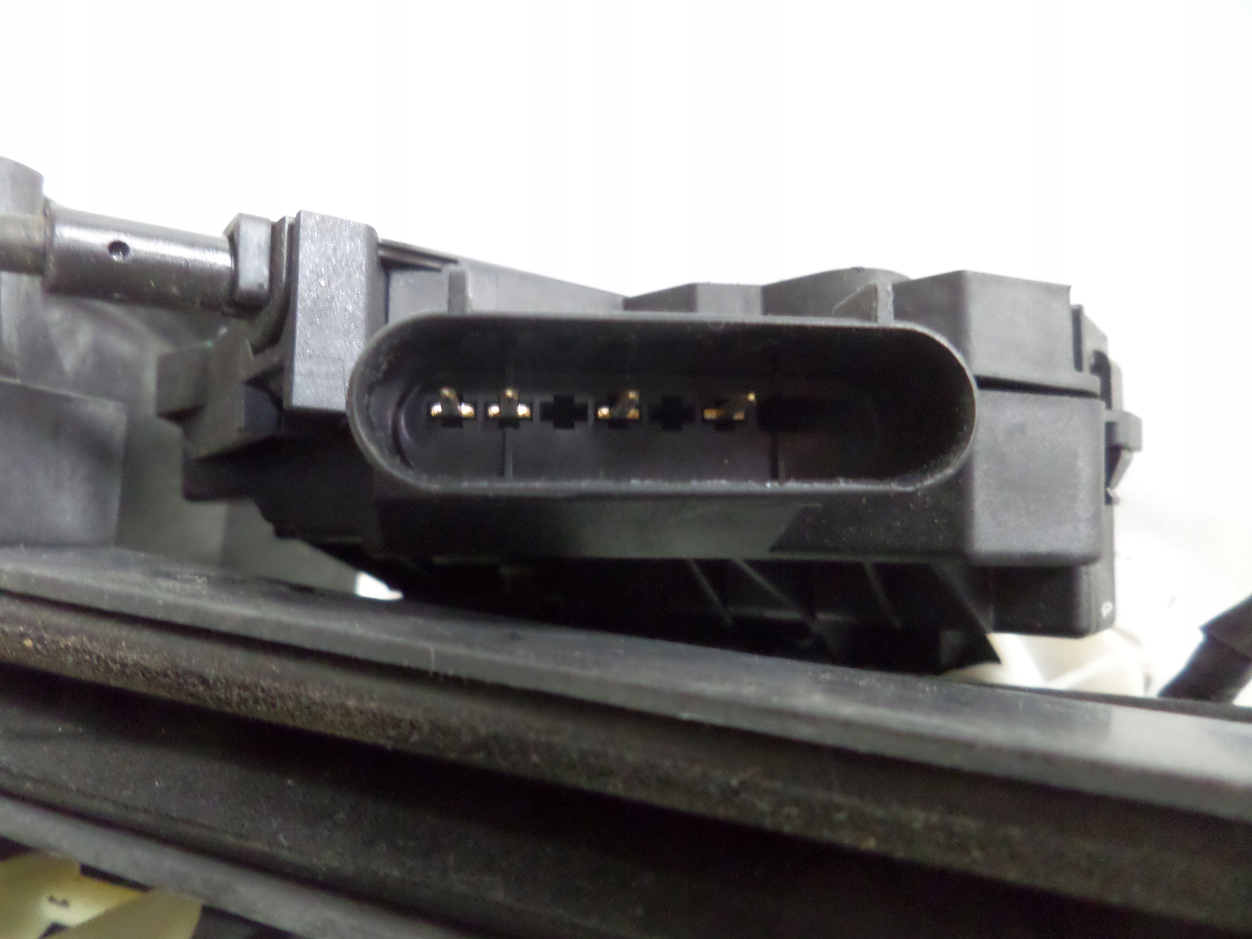 ZAMOK PRAVYCH ZADNYCH DVERI FORD FOCUS MK3 11-