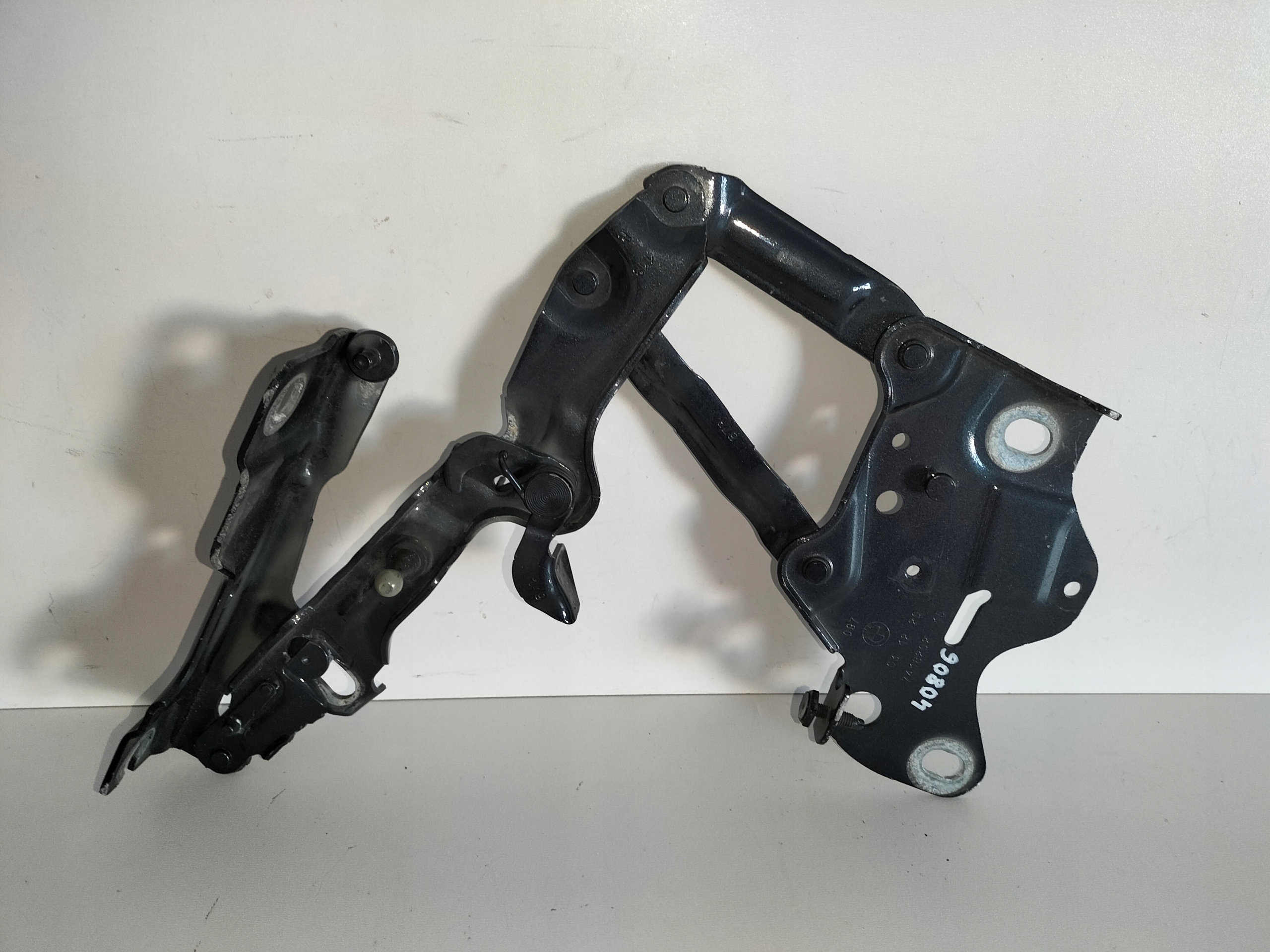 PRAVÝ PÁNT PREDNEJ KAPOTY BMW X5 G05 18- BMW X6 G06 19-