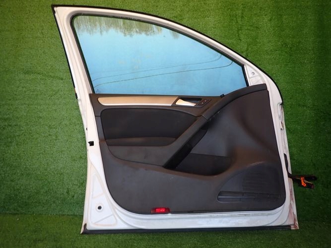 VW GOLF VI 5d LAVE PREDNE DVERE