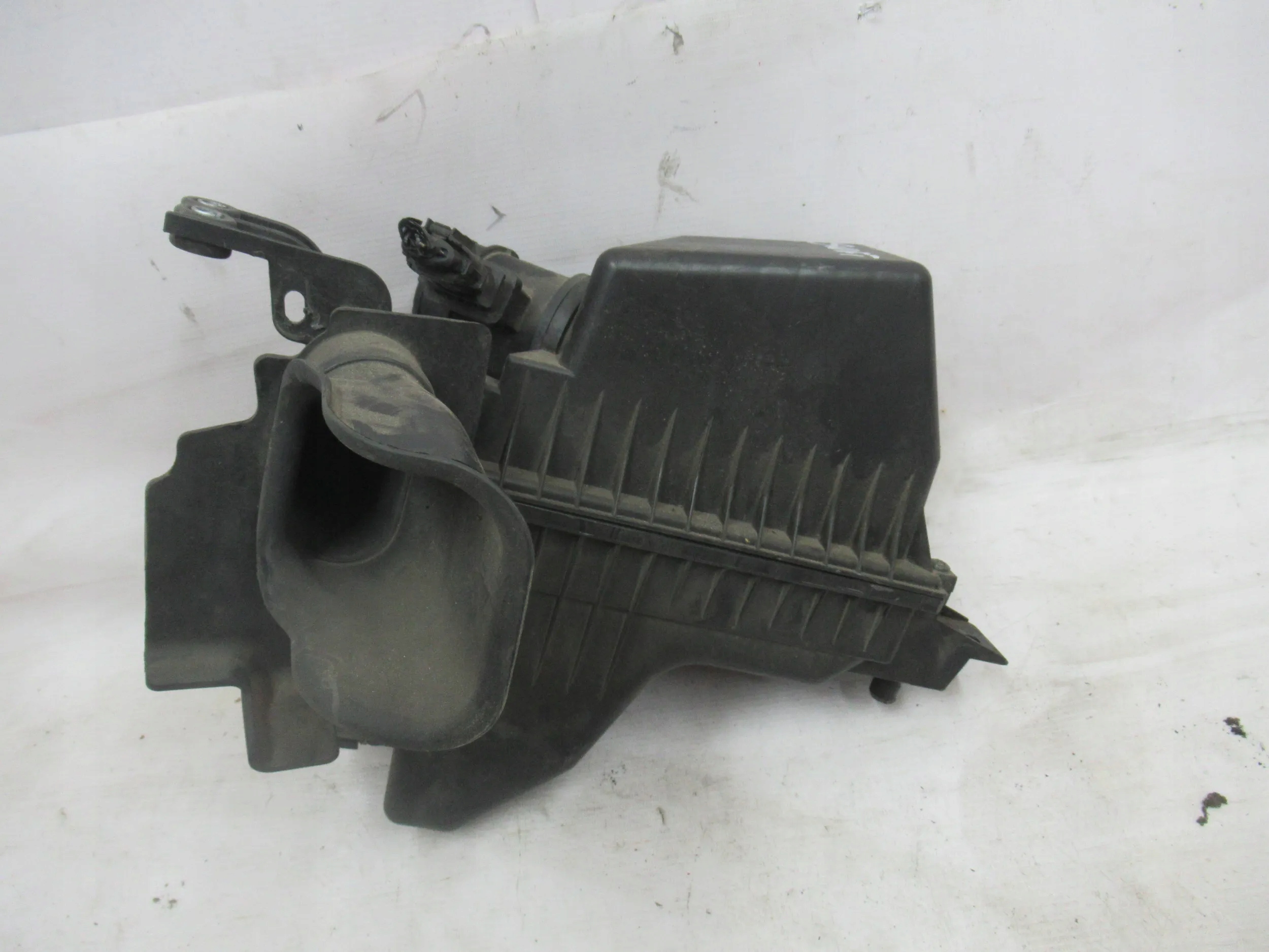 OBAL VZDUCHOVÉHO FILTERA SUZUKI SWIFT MK6 1.3 16V