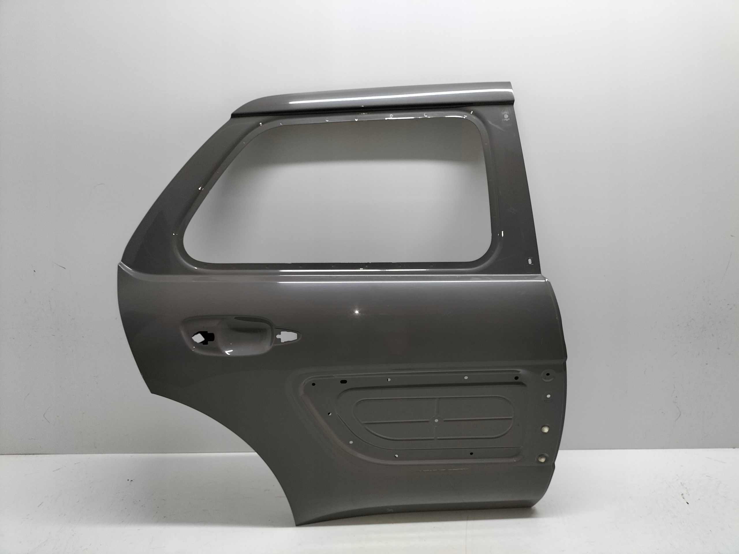 PRAVE ZADNE DVERE CITROEN C4 CACTUS 14-18