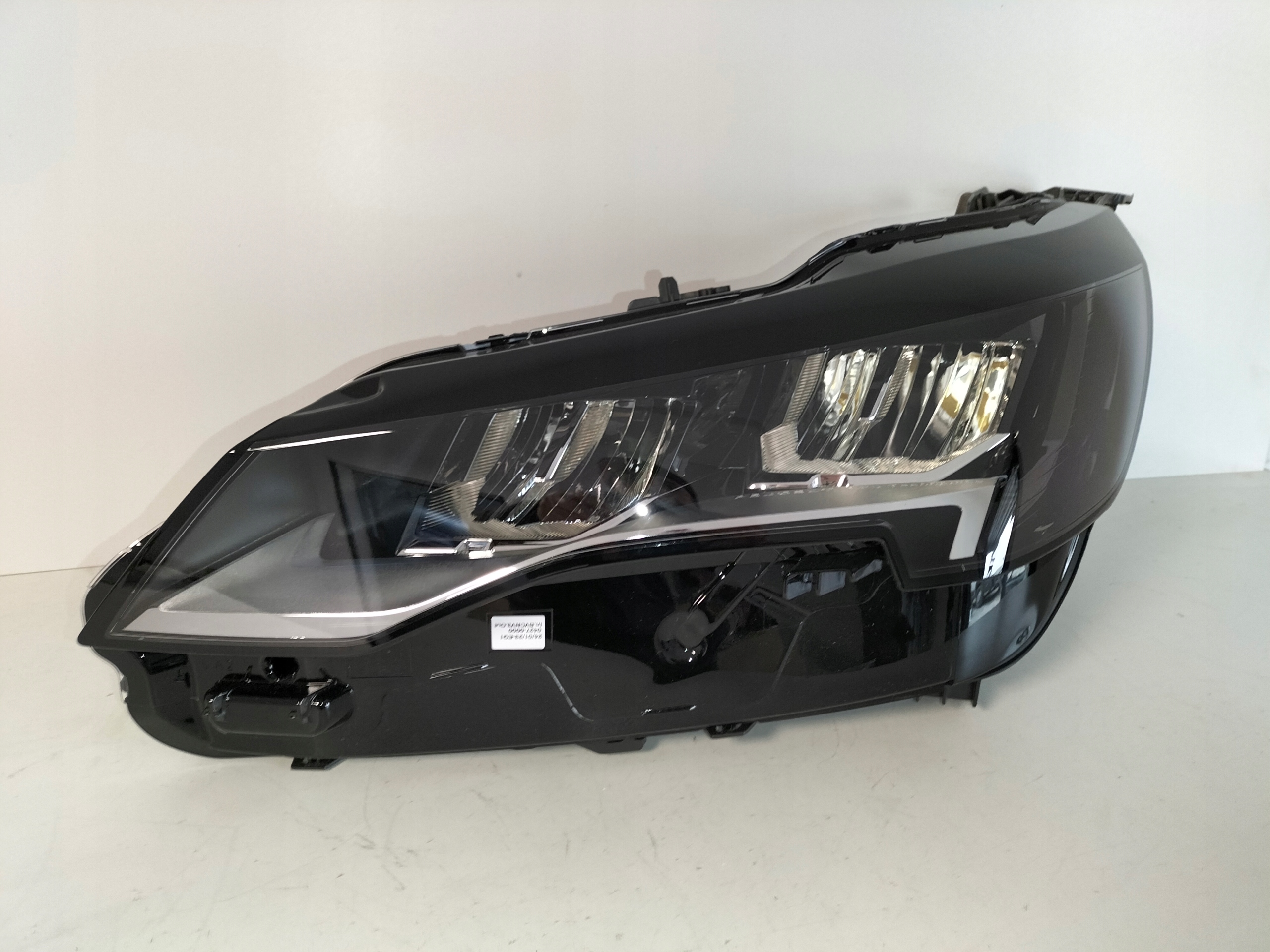 LAVE PREDNE SVETLO PEUGEOT 3008 II 5008 II LIFT 20- FULL LED