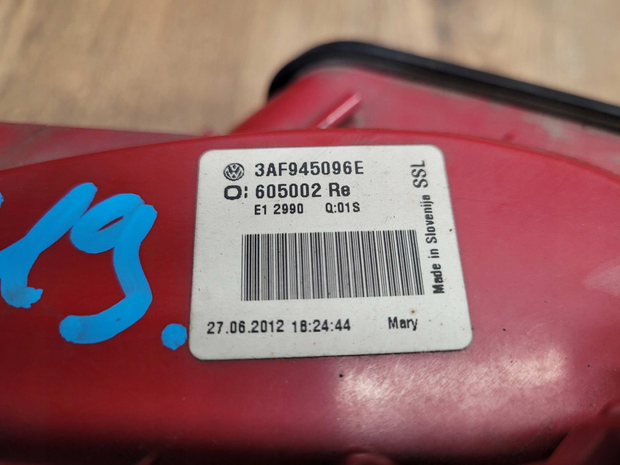VOLKSWAGEN PASSAT B7 KOMBI PRAVÉ ZADNÉ SVETLO 3AF945096E