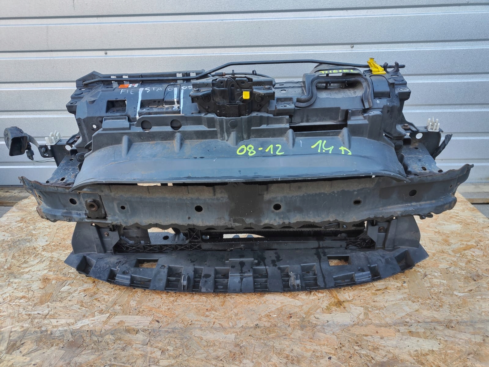 Ford Fiesta 08-12 1.4 diesel PREDNÉ ČELO VÝSTUHA CHLADIČ