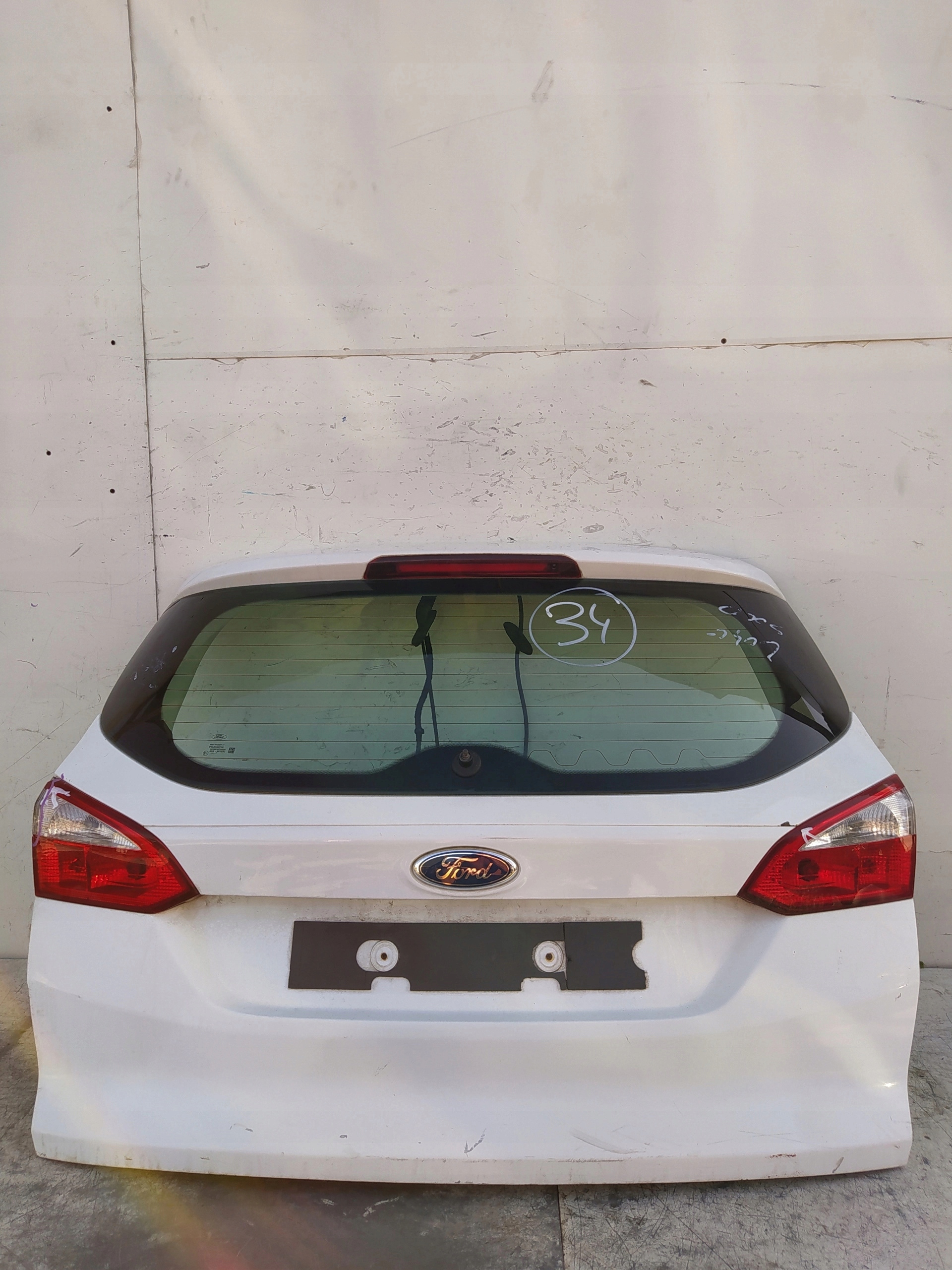 FORD FOCUS MK3 KOMBI ZADNÁ KAPOTA