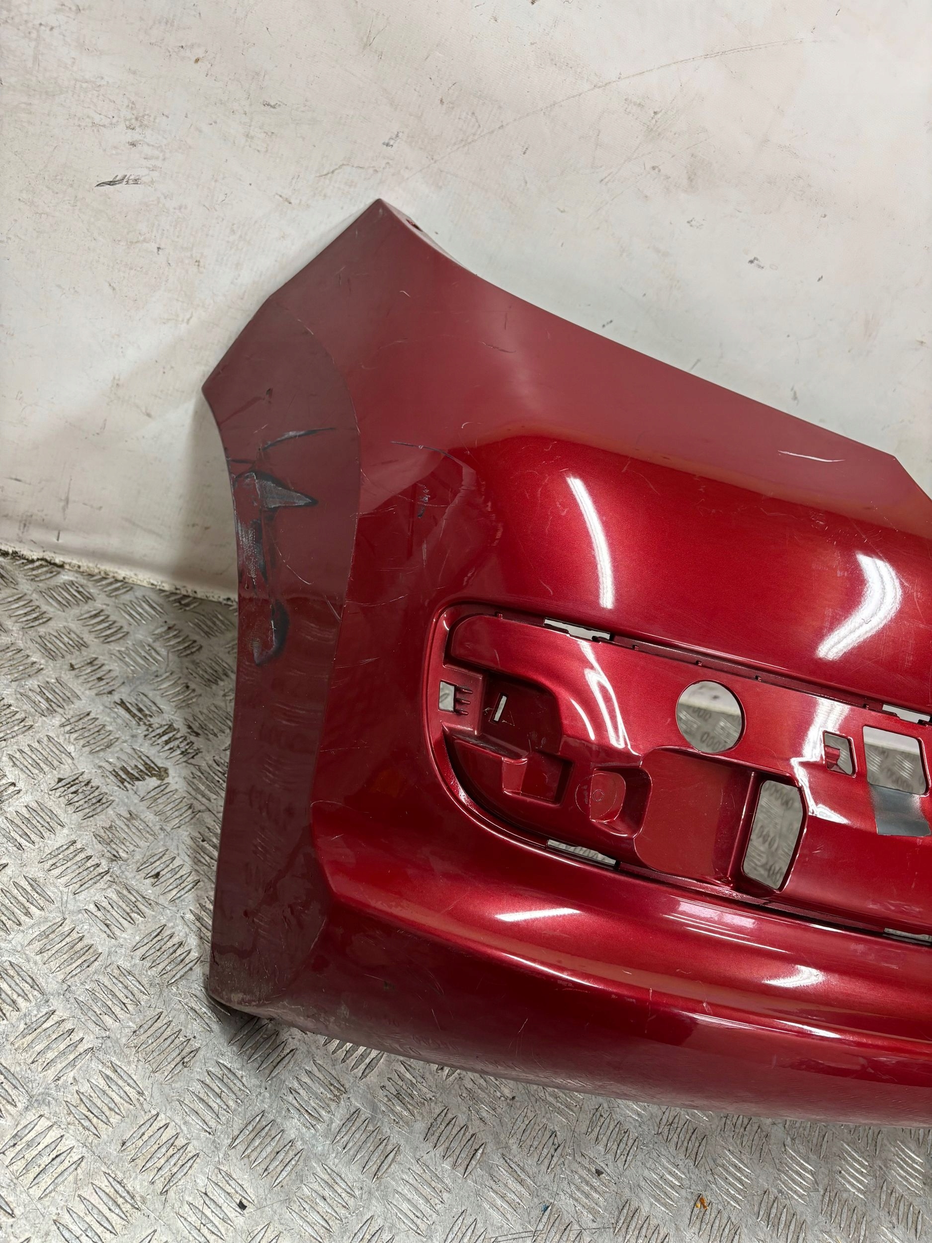 ZADNÝ NÁRAZNÍK PEUGEOT 207 HB