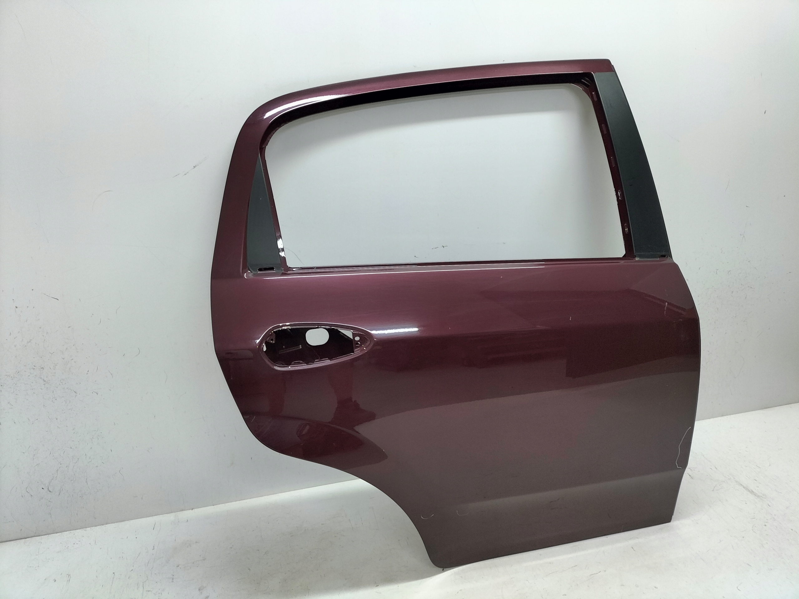 PRAVE ZADNE DVERE FIAT GRANDE PUNTO EVO 05-