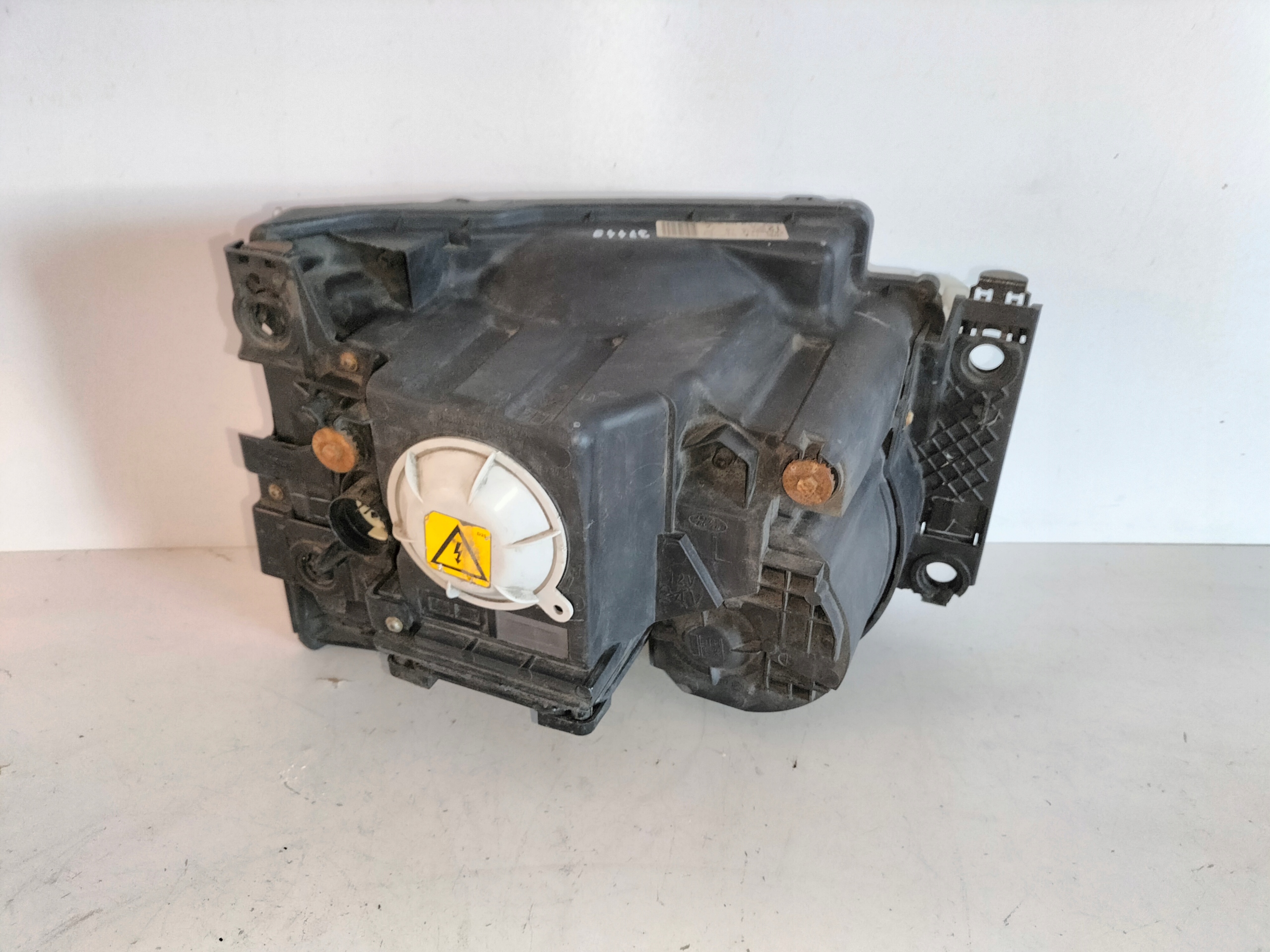 LAVE PREDNE SVETLO LAND ROVER DISCOVERY III 04-09 BI-XENON