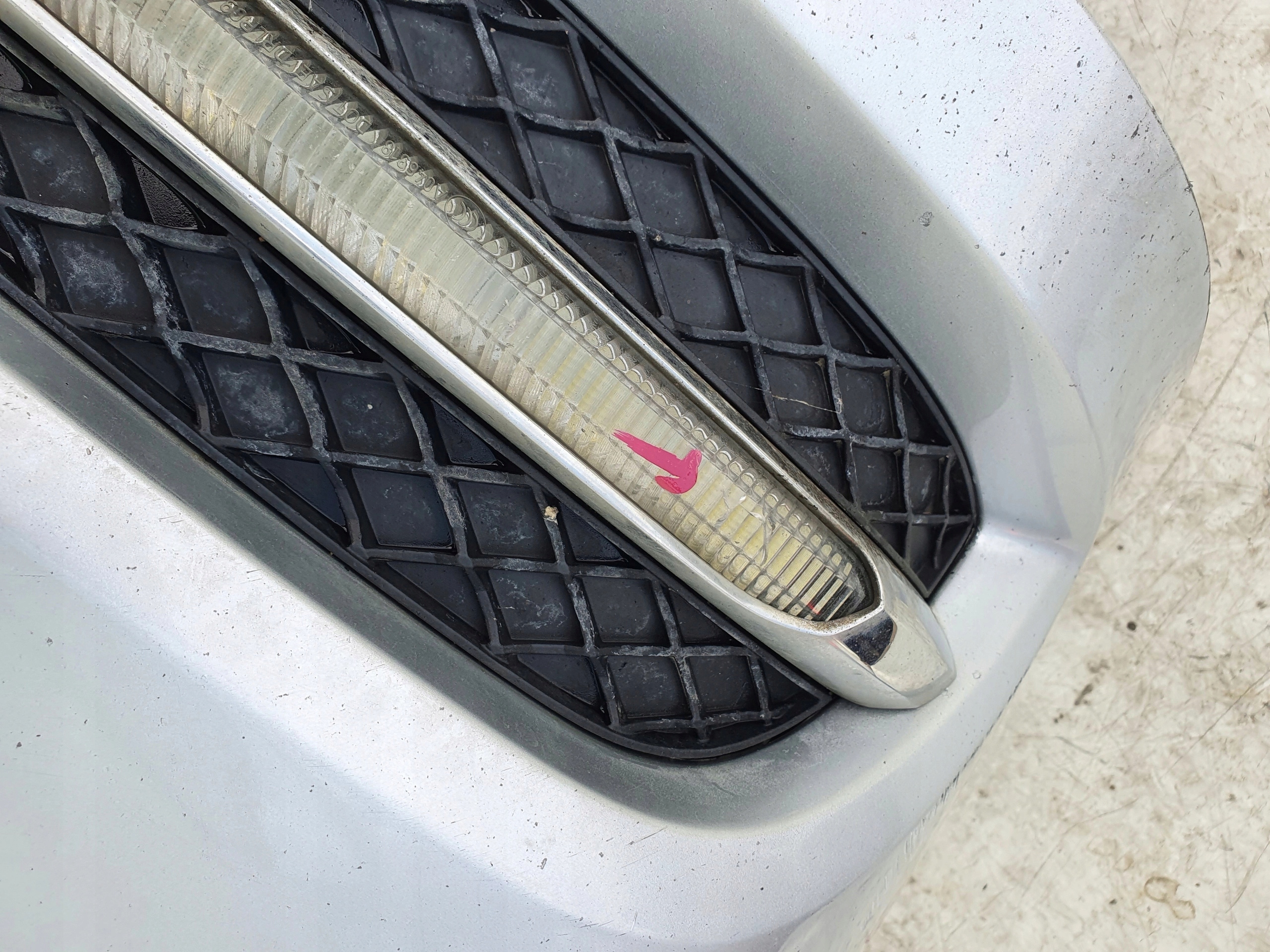 MERCEDES W212 E KLASA AVANTGARDE PREDNÝ NÁRAZNÍK