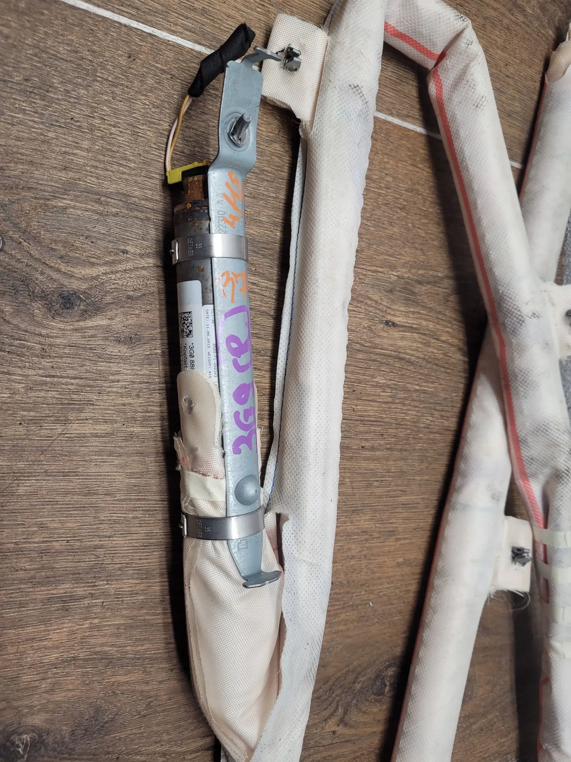 Volkswagen PASSAT B8 KOMBI 3G0880742D PRAVY STROPNY AIRBAG