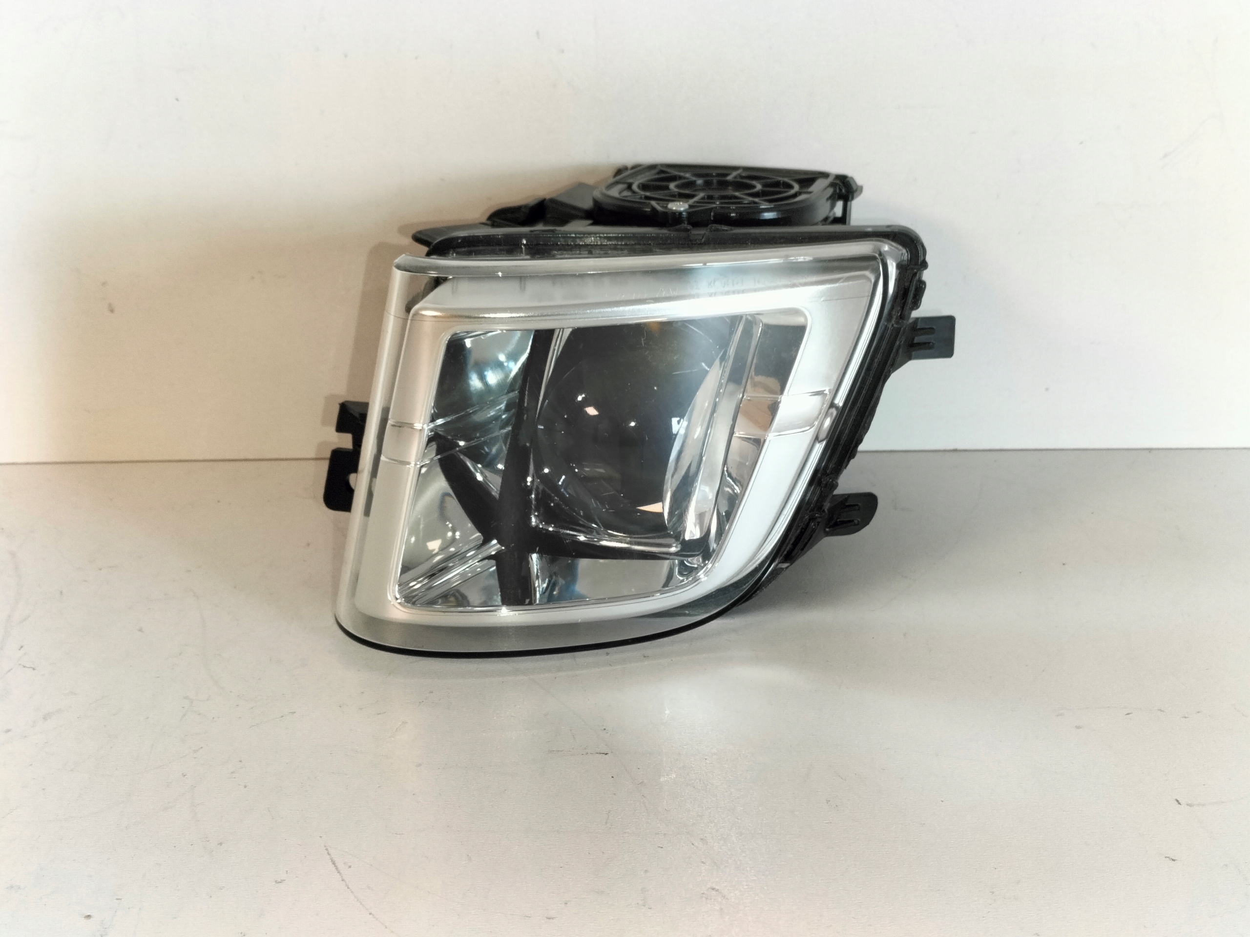 LAVA HMLOVKA BMW 7 F01 F02 LIFT 12- LED