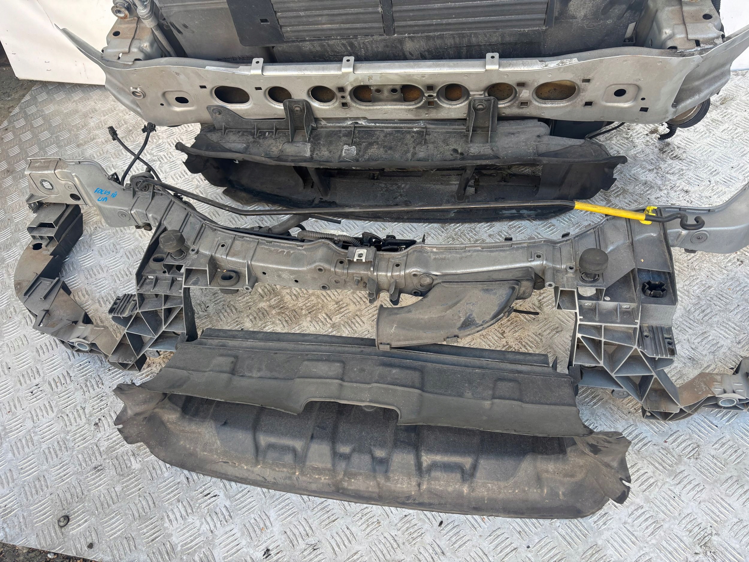 PREDNE CELO VYSTUHA CHLADICE FORD FOCUS 3 III 1.0 ECOBOOST LIFT 14-