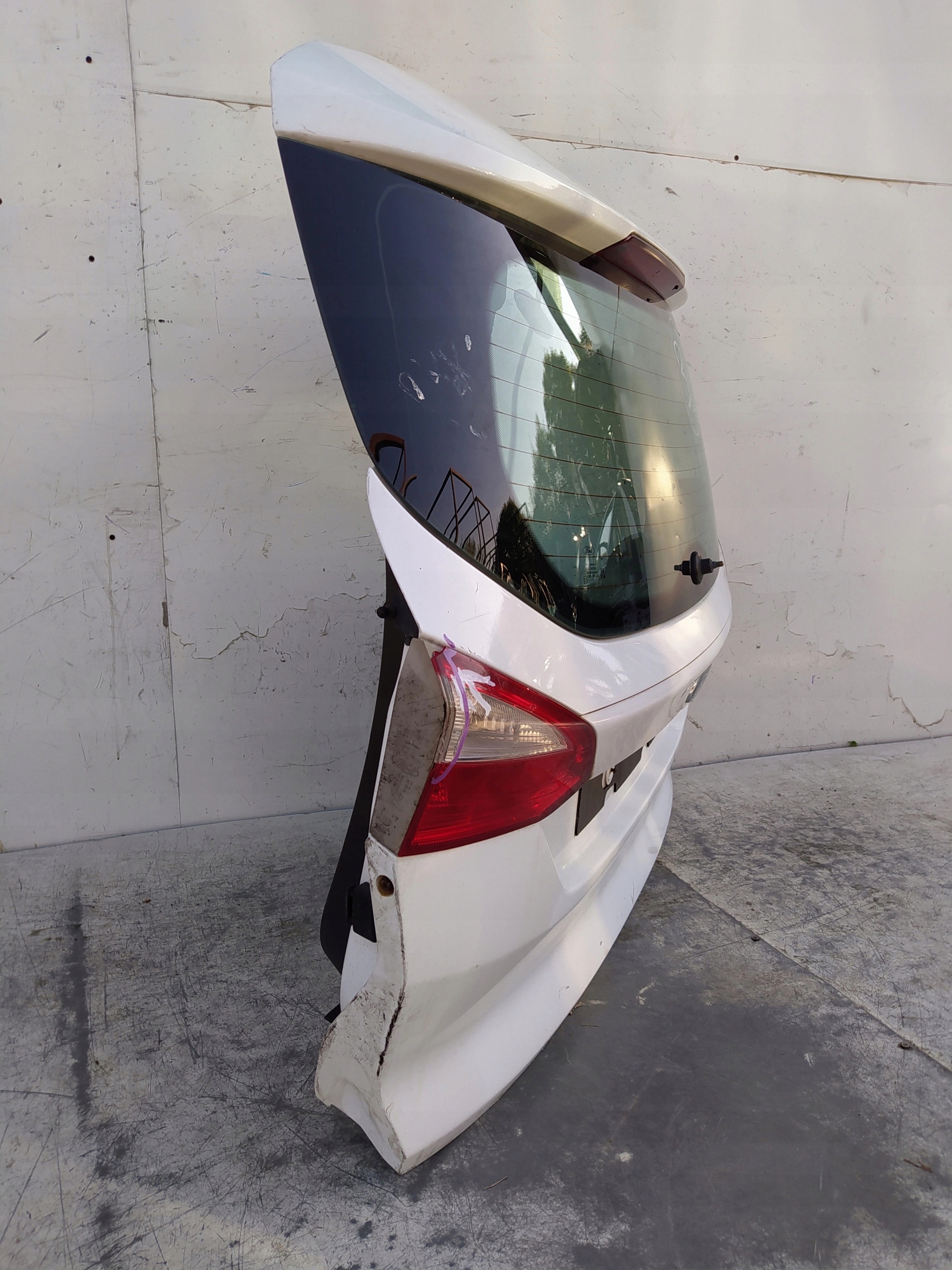 FORD FOCUS MK3 KOMBI ZADNÁ KAPOTA