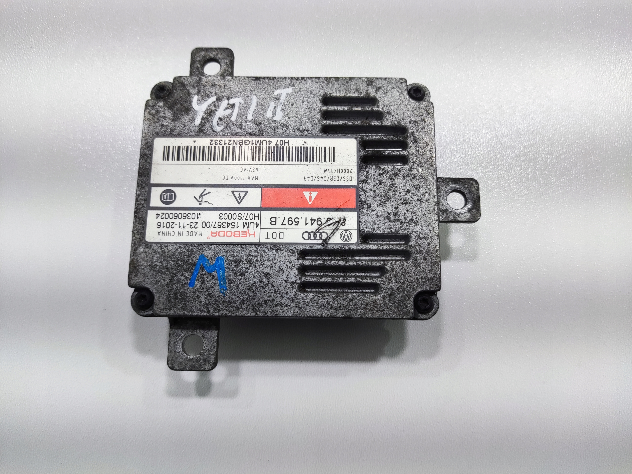 MENIČ NAPÄTIA SVETIEL XENON SKODA YETI 5L 8K0941597B 2012-2017 LIFT