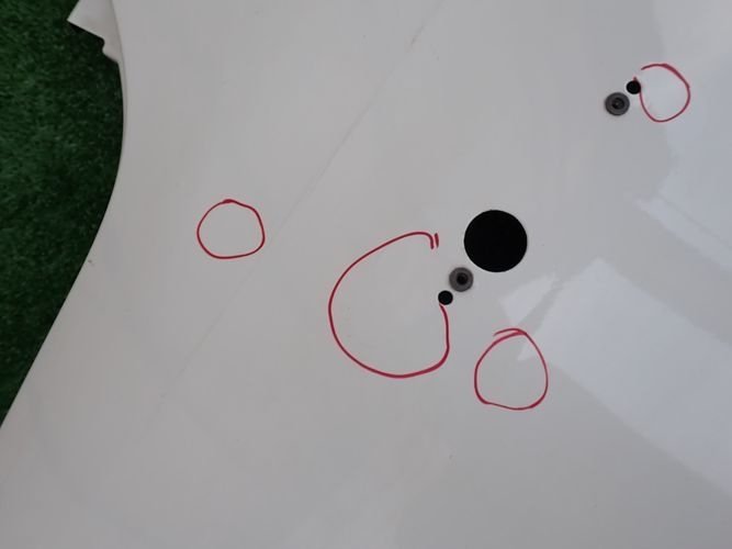 MERCEDES W907 907 W910 910 ĽAVÝ PREDNÝ BLATNÍK