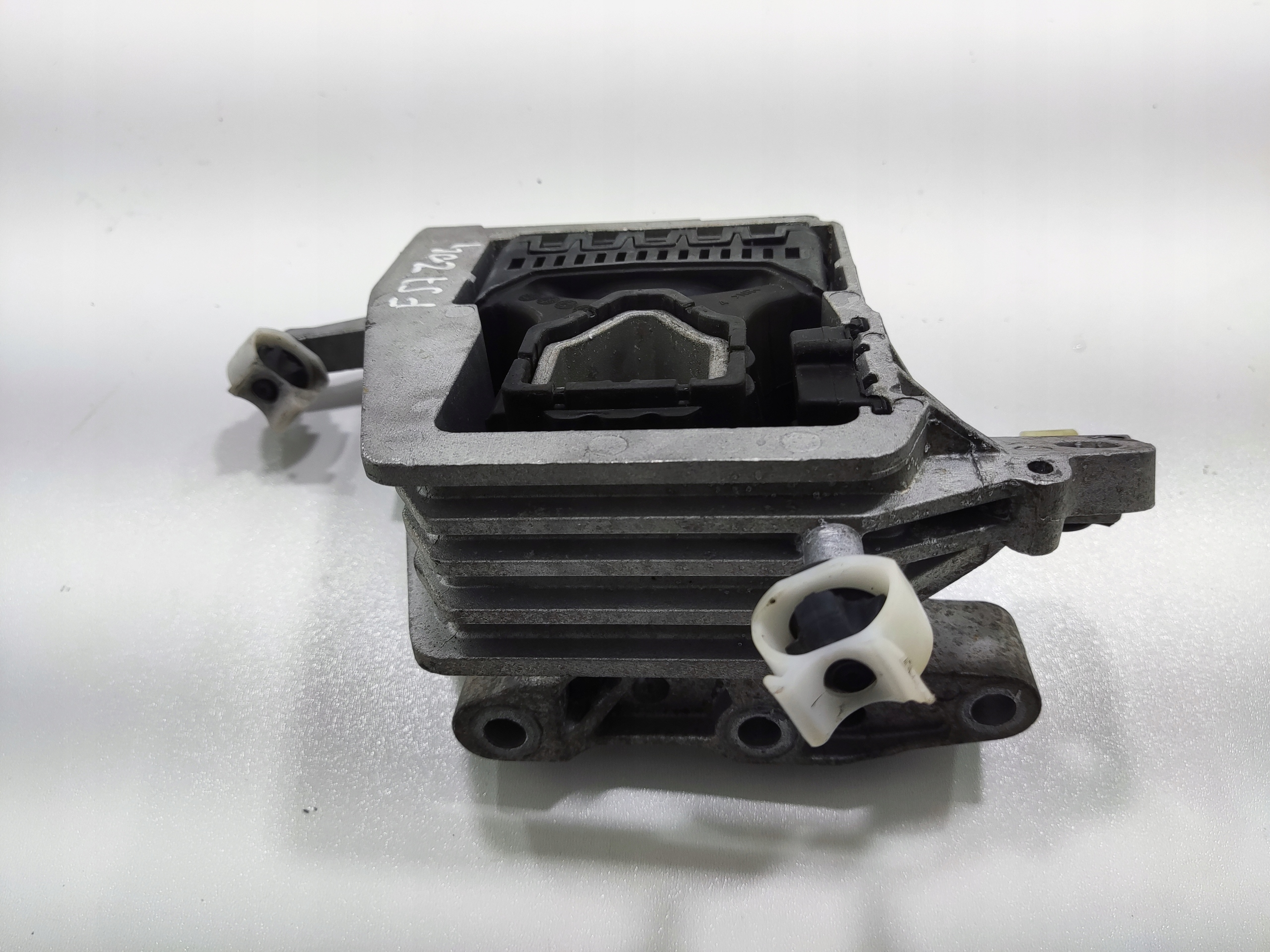 DRŽIAK PODPORA SILENBLOK DRZIAK MOTORA MINI COOPER S F55 F56 F57 2.0T 2018-2021