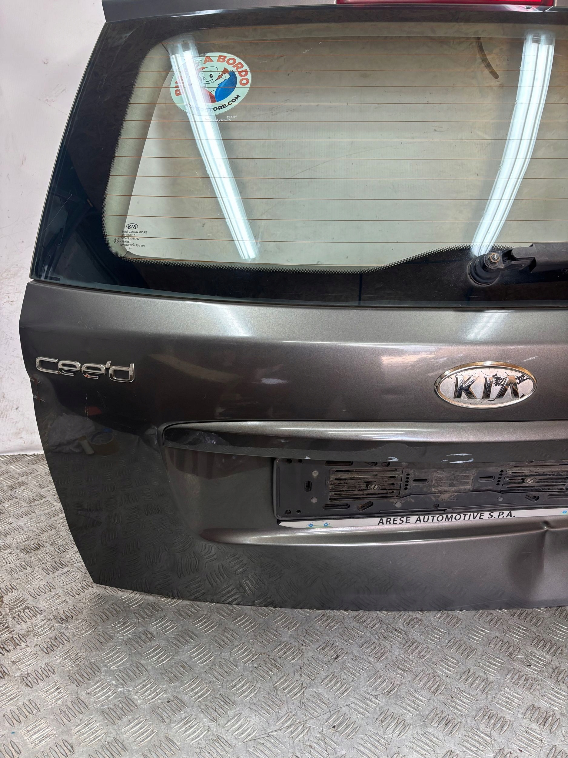 ZADNÁ KAPOTA KIA CEED I KOMBI 06-12