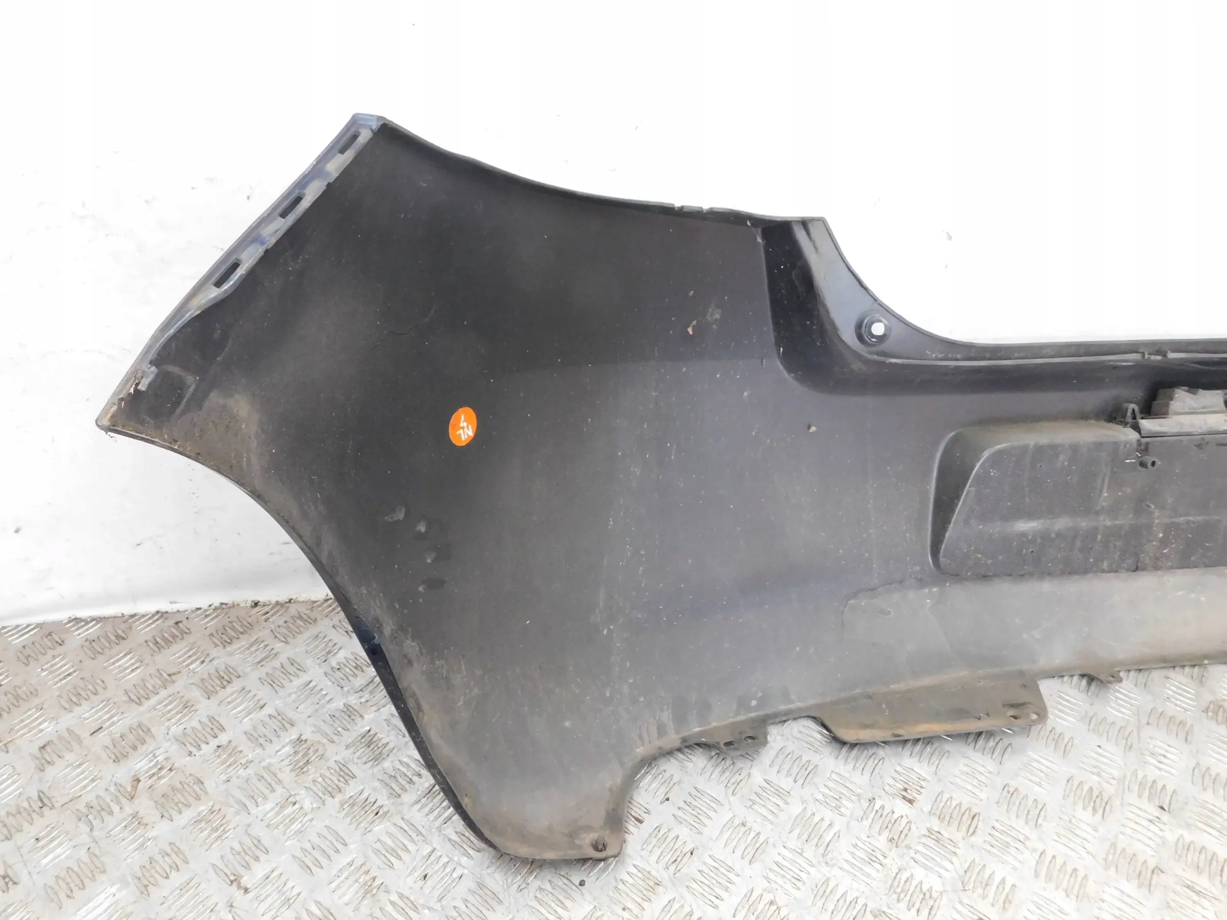 ZADNÝ NÁRAZNÍK TOYOTA YARIS II 2 06-09