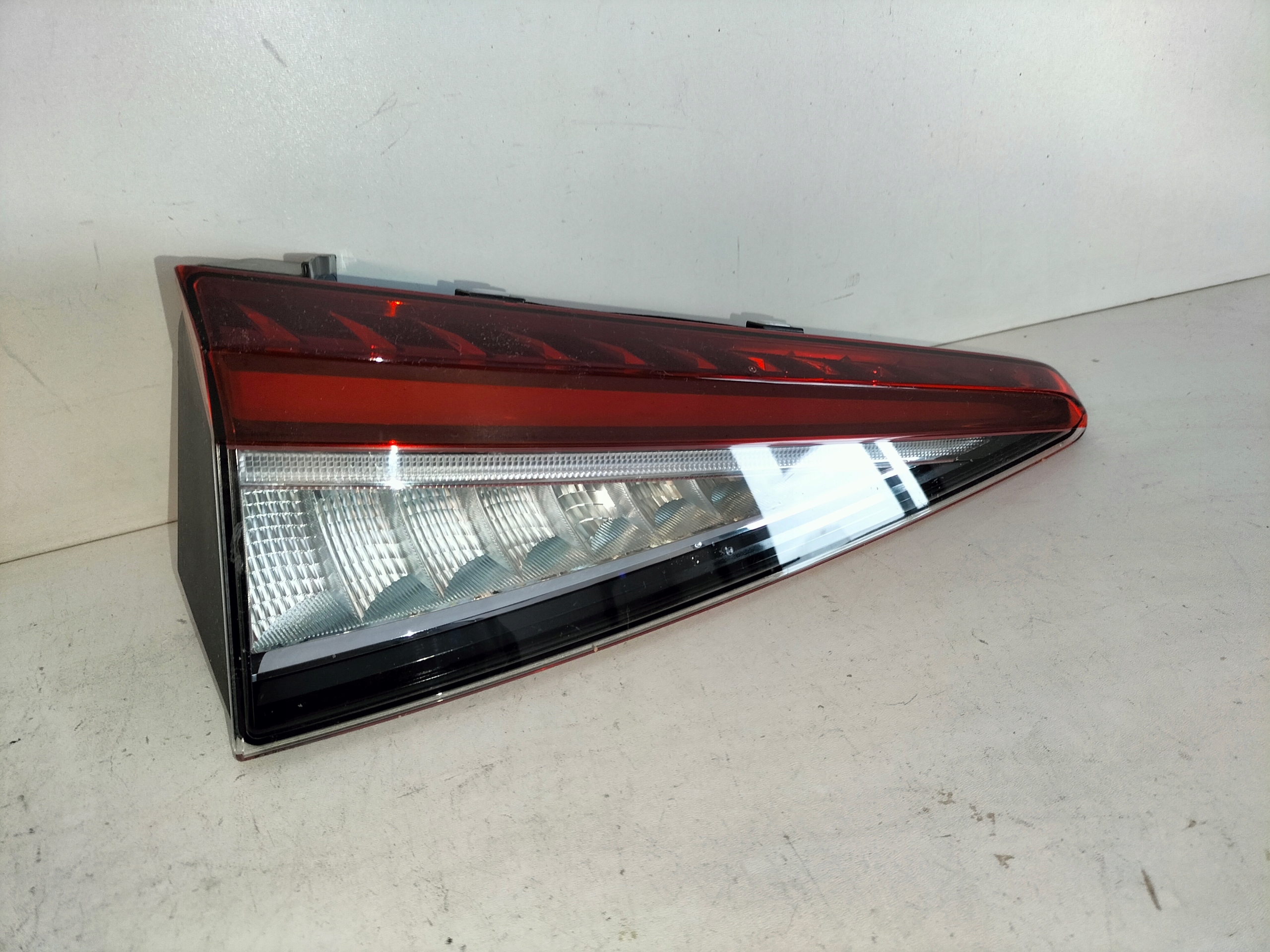 LAVE ZADNE SVETLO SKODA ENYAQ 21- LED