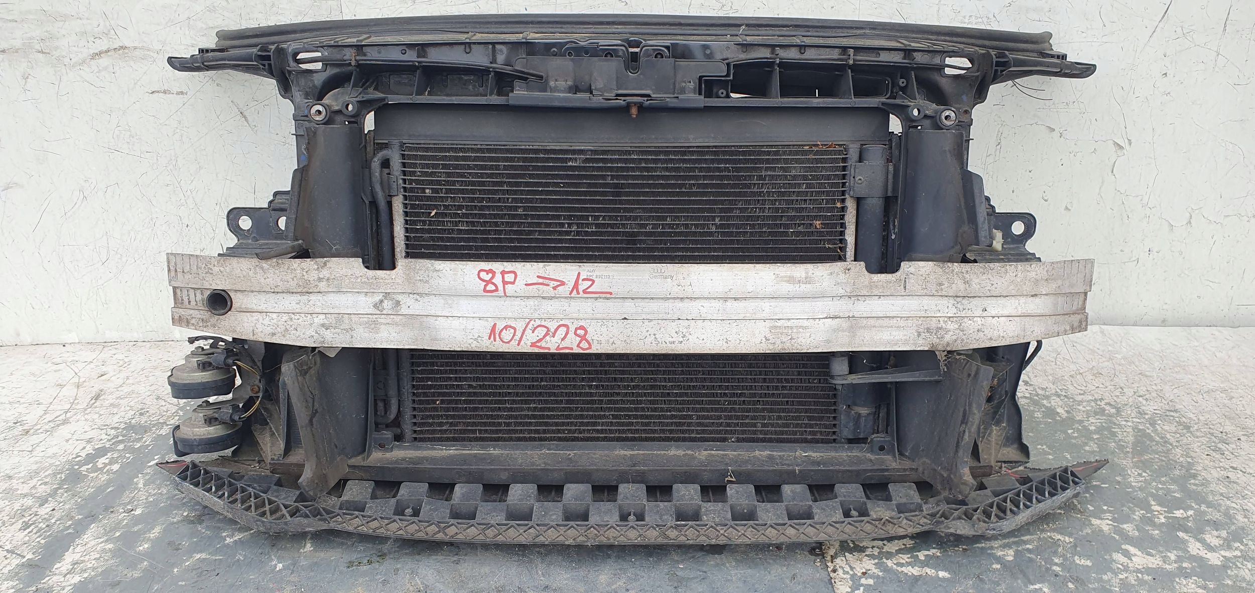 Audi A3 lift 8P 1.6 fsi 08-012 8P0805594C PREDNE CELO