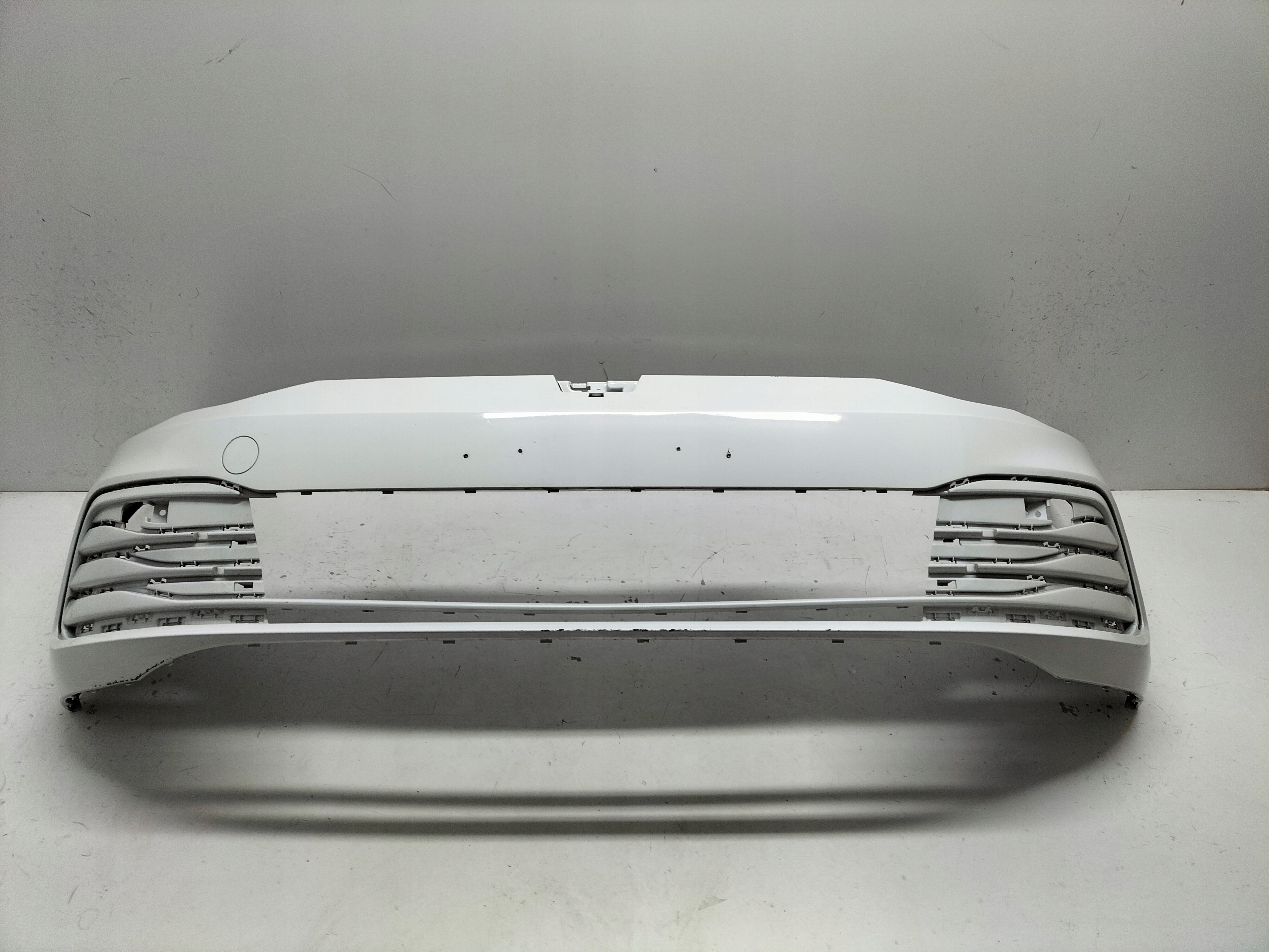 PREDNÝ NÁRAZNÍK VW GOLF 8 VIII 20-24