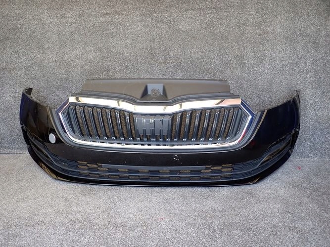SKODA OCTAVIA IV PREDNÝ NÁRAZNÍK NASÁVANIA VZDUCHU