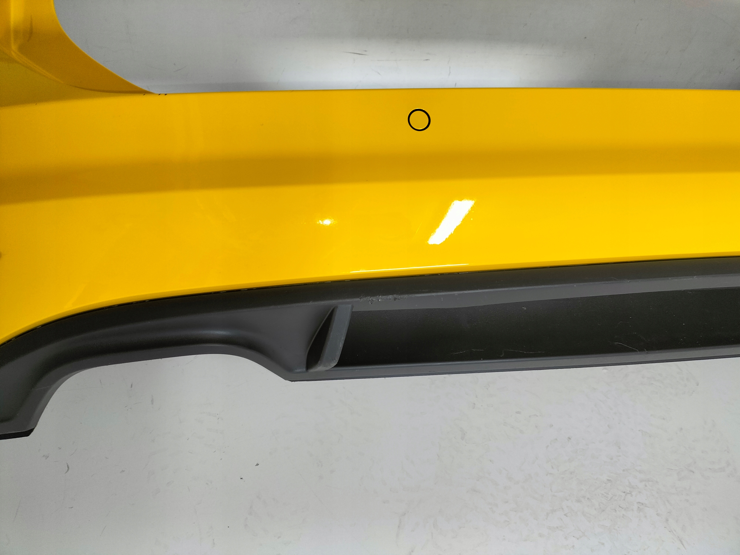 ZADNÝ NÁRAZNÍK VW TOURAN III 15-