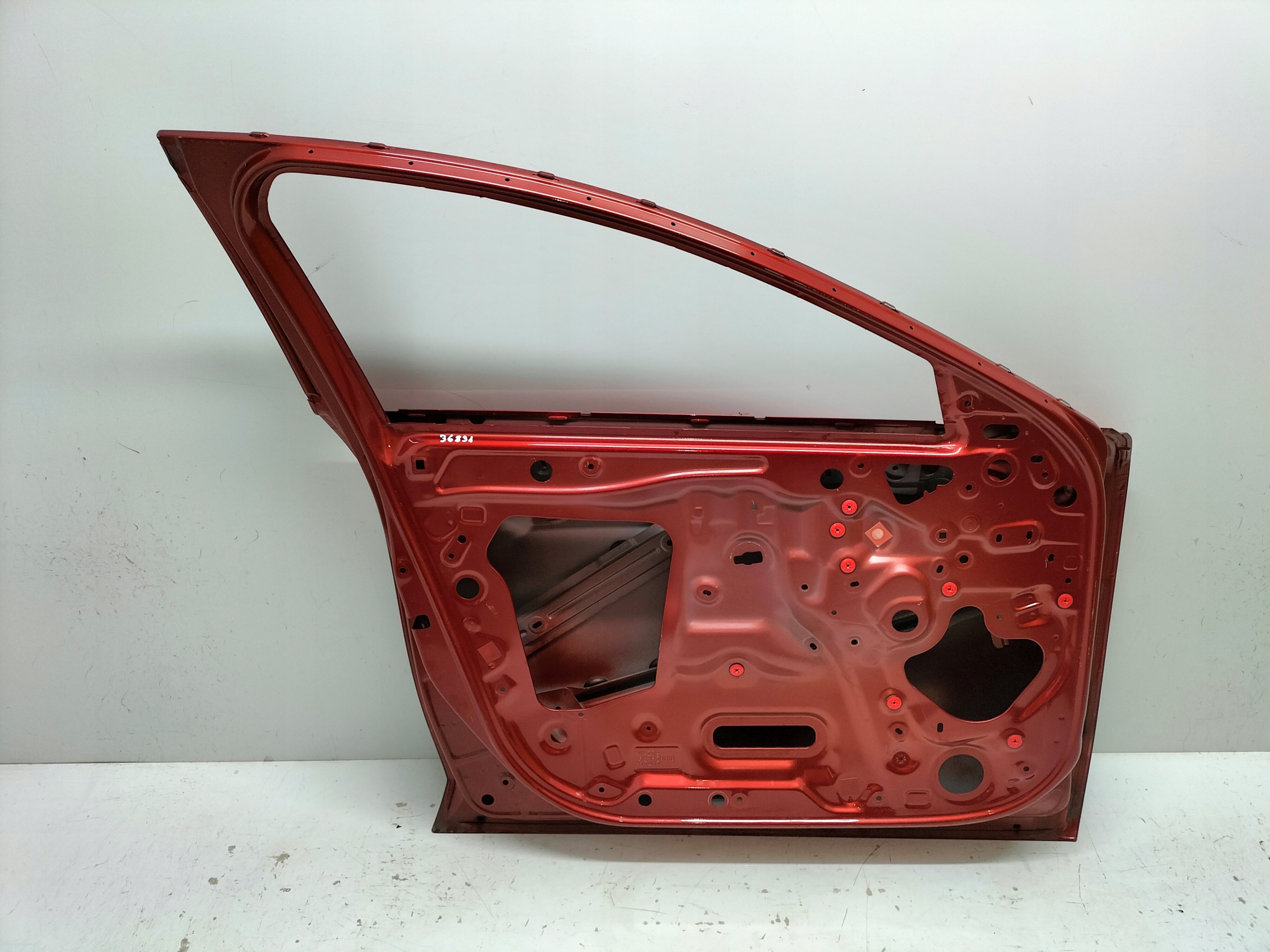 LAVE PREDNE DVERE MAZDA 3 BP 19- SEDAN