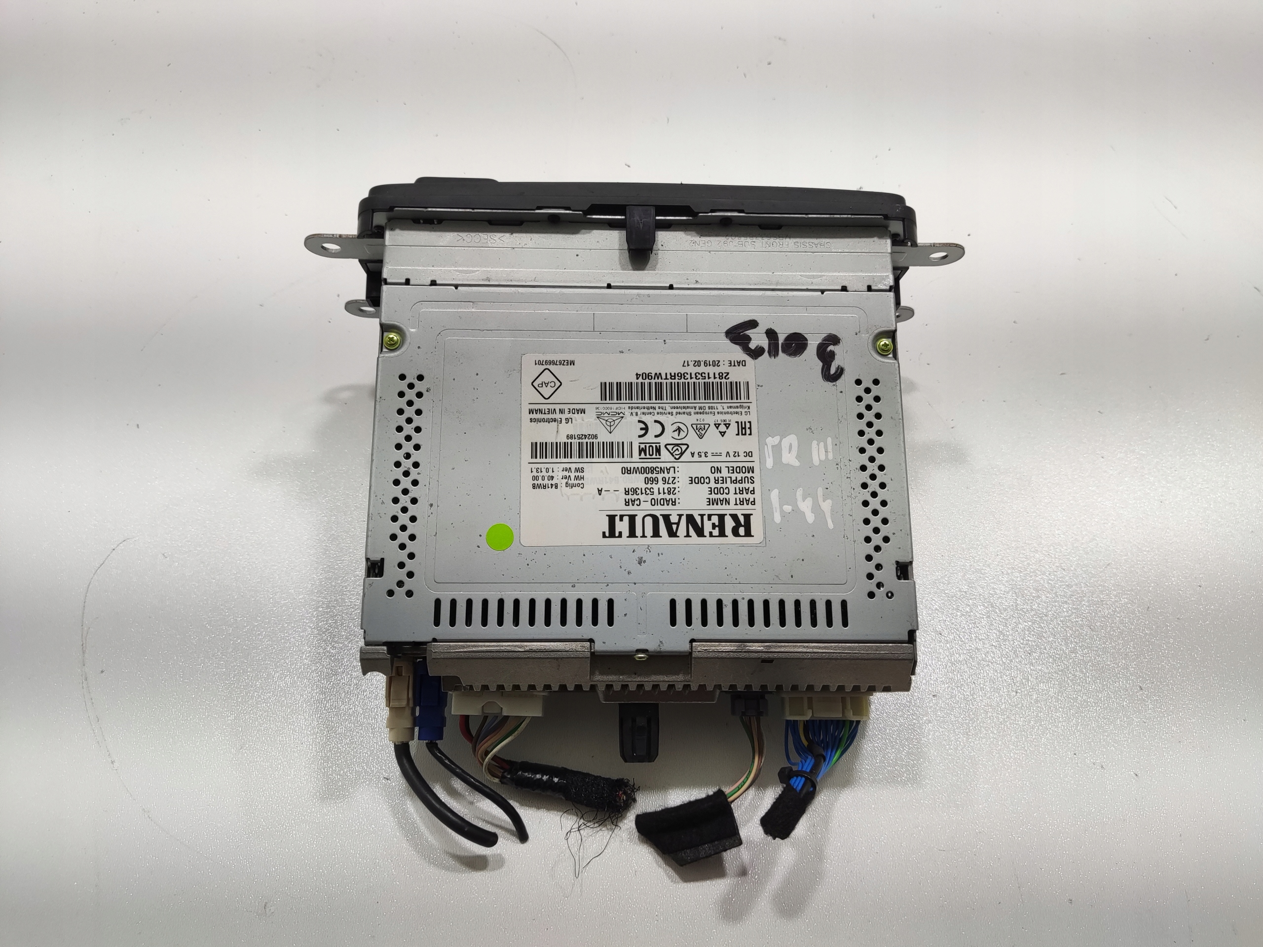 RADIO ORIGINAL DISPLEJ RENAULT TRAFIC III 2014-2019 281153136R