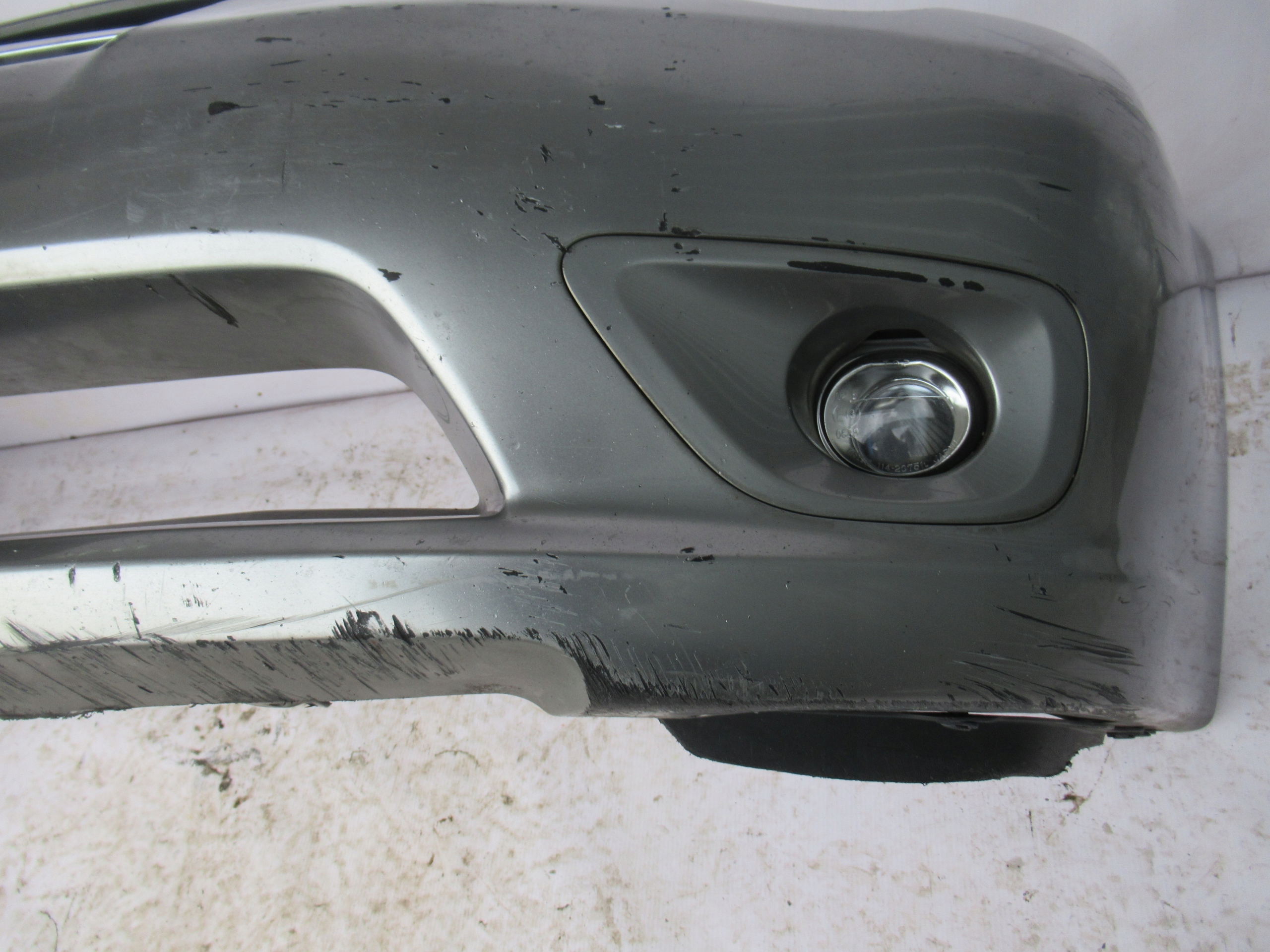 PREDNÝ NÁRAZNÍK SUBARU LEGACY 07-