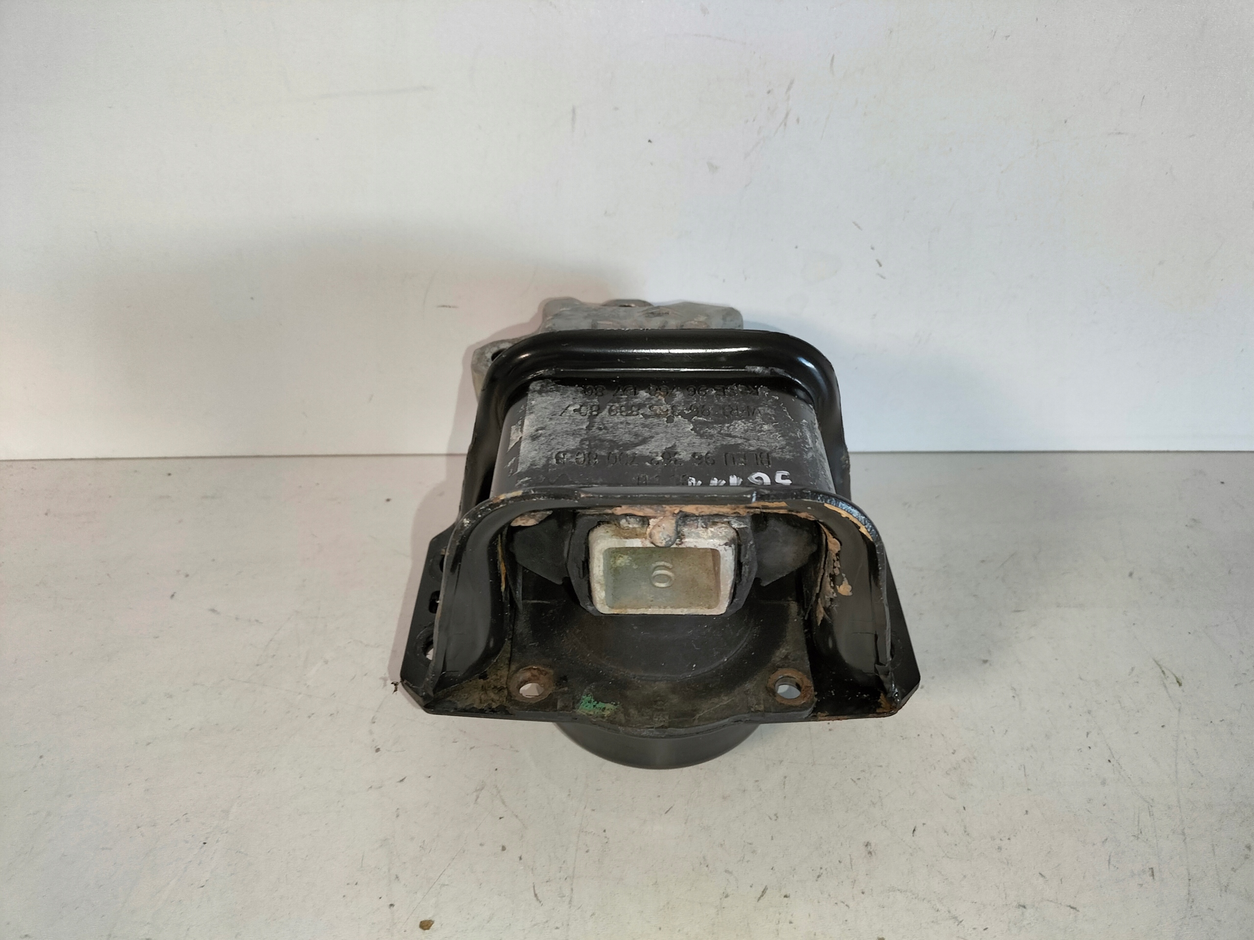 DRZIAK SILENBLOK MOTORA PRAVA CITROEN BERLINGO PARTNER II 08-