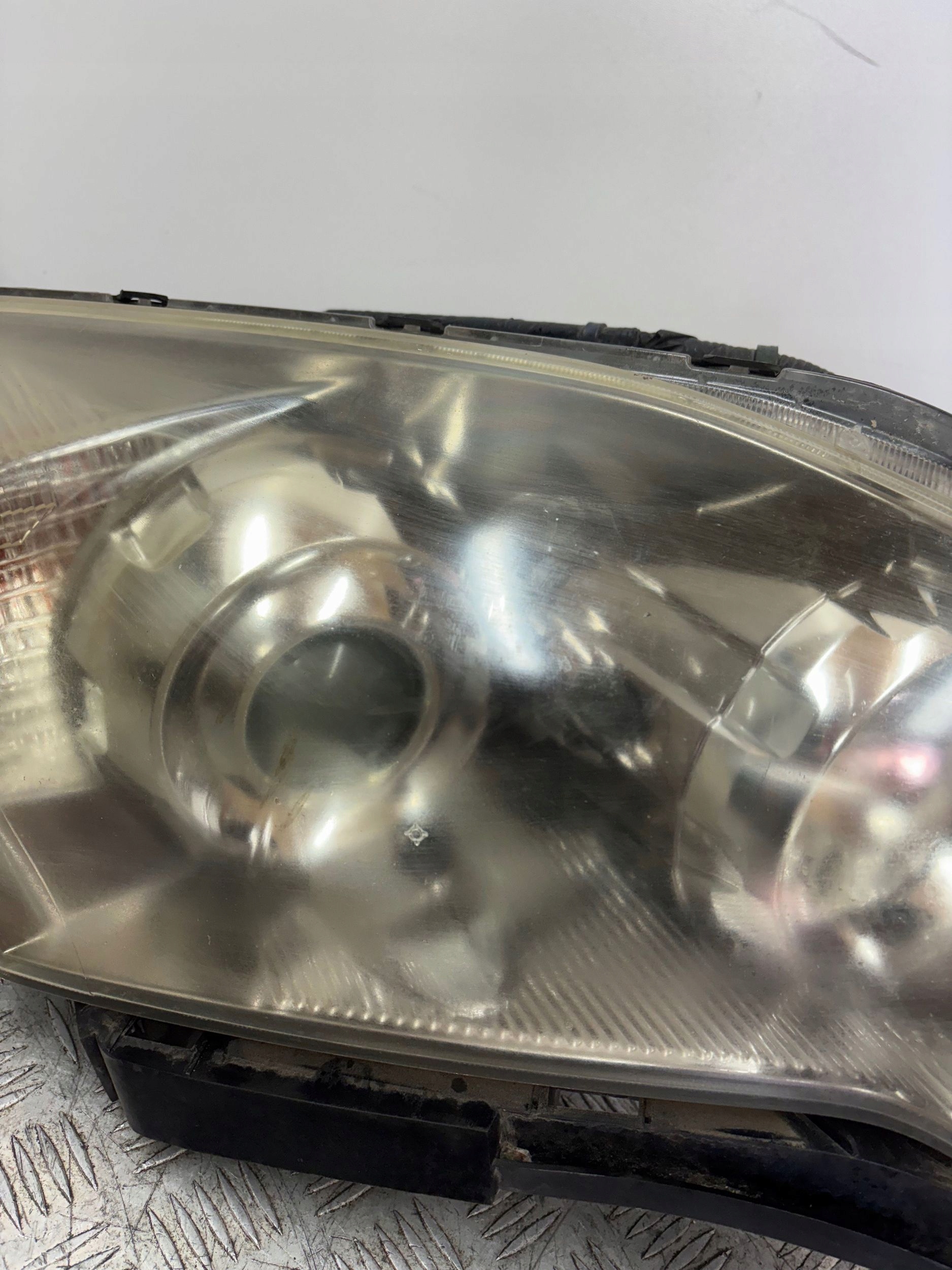 PRAVE PREDNE SVETLO HONDA CR-V III 06-