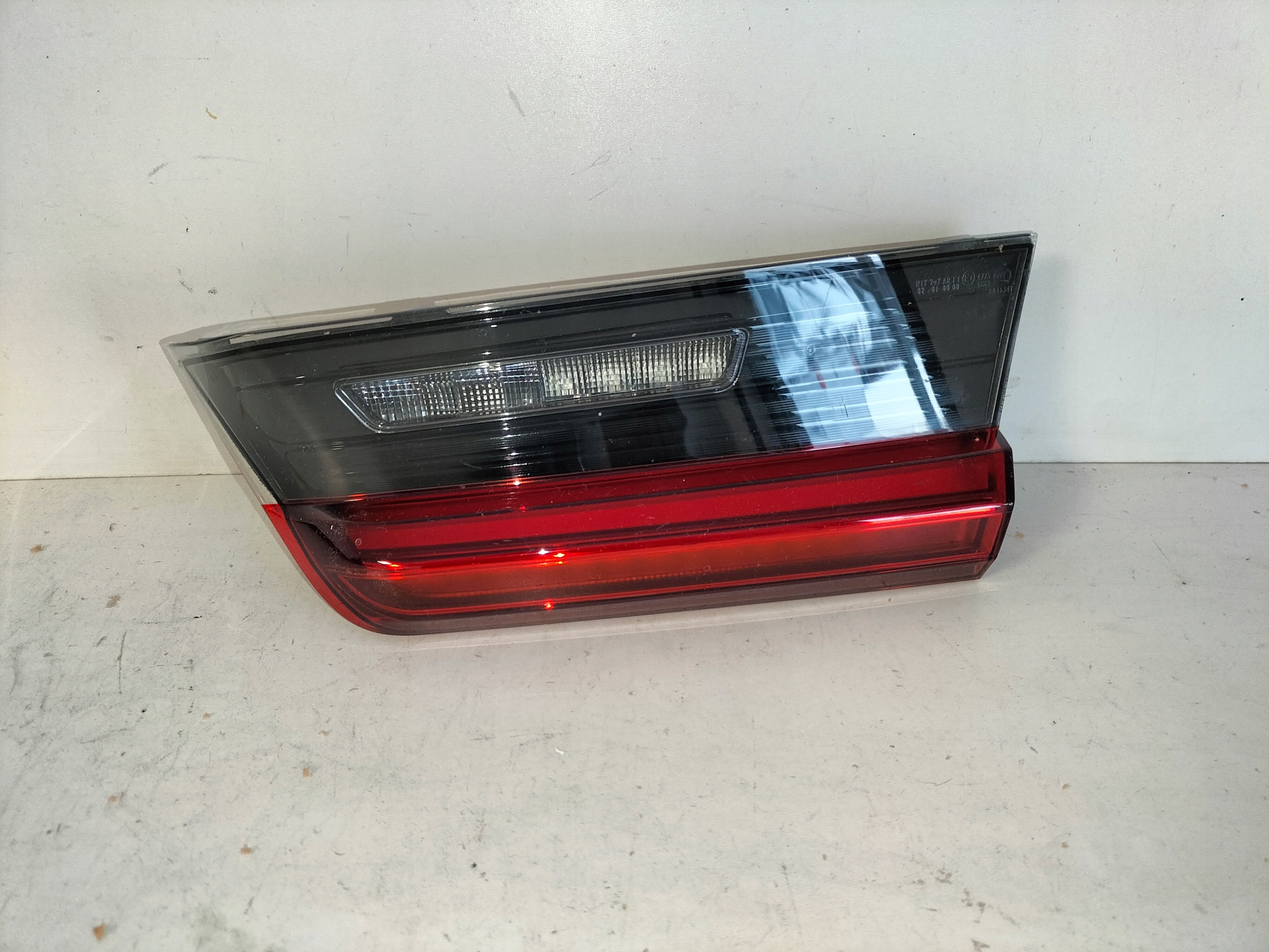 PRAVE ZADNE SVETLO BMW 3 G20 G21 19- LED