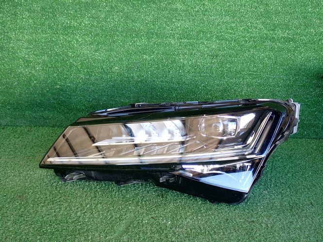 SKODA SUPERB III FULL LED LIFT 19- LAVE PREDNE SVETLO