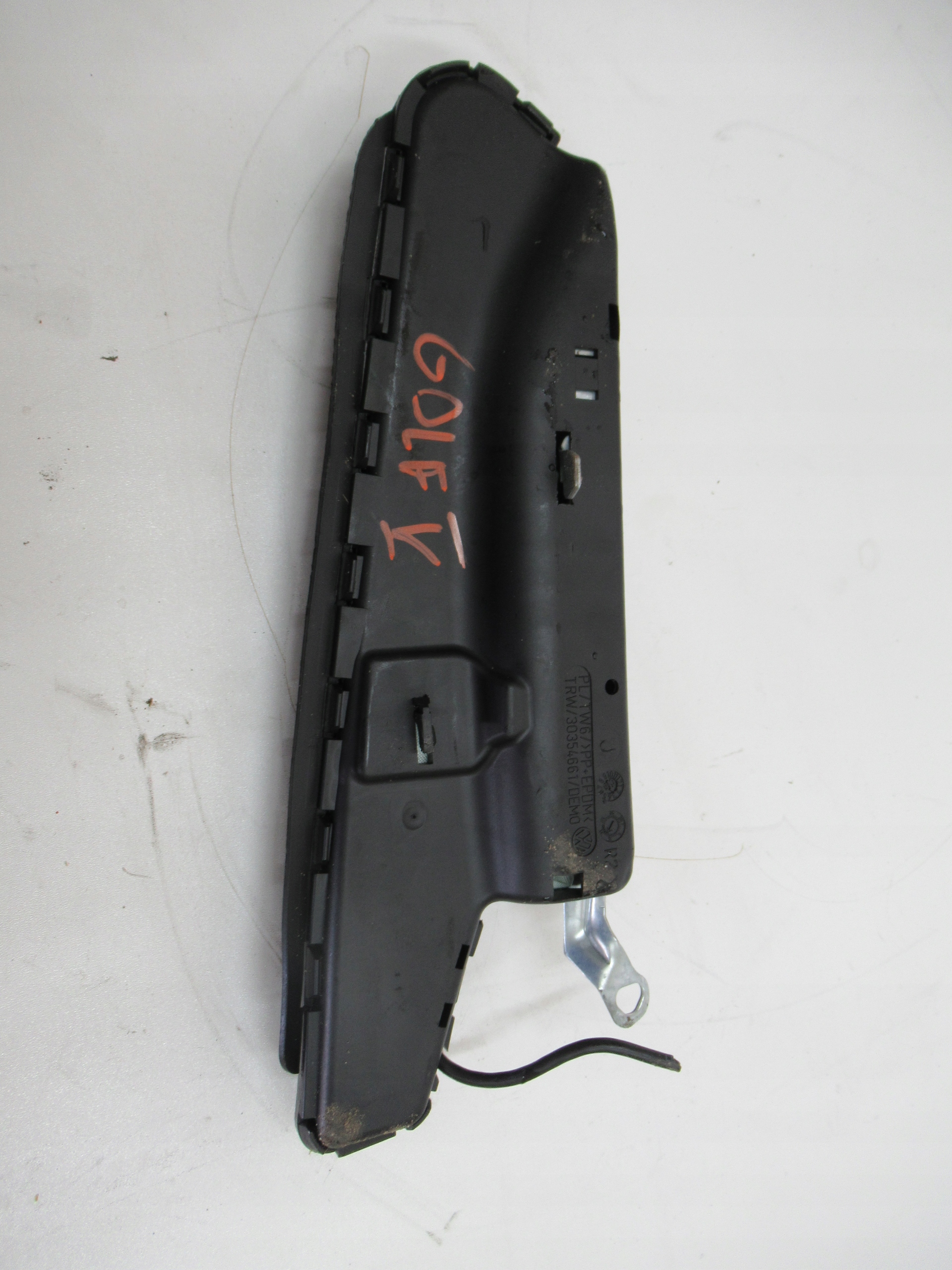 LAVY AIRBAG SEDACKY VW GOLF V 1K3880242A