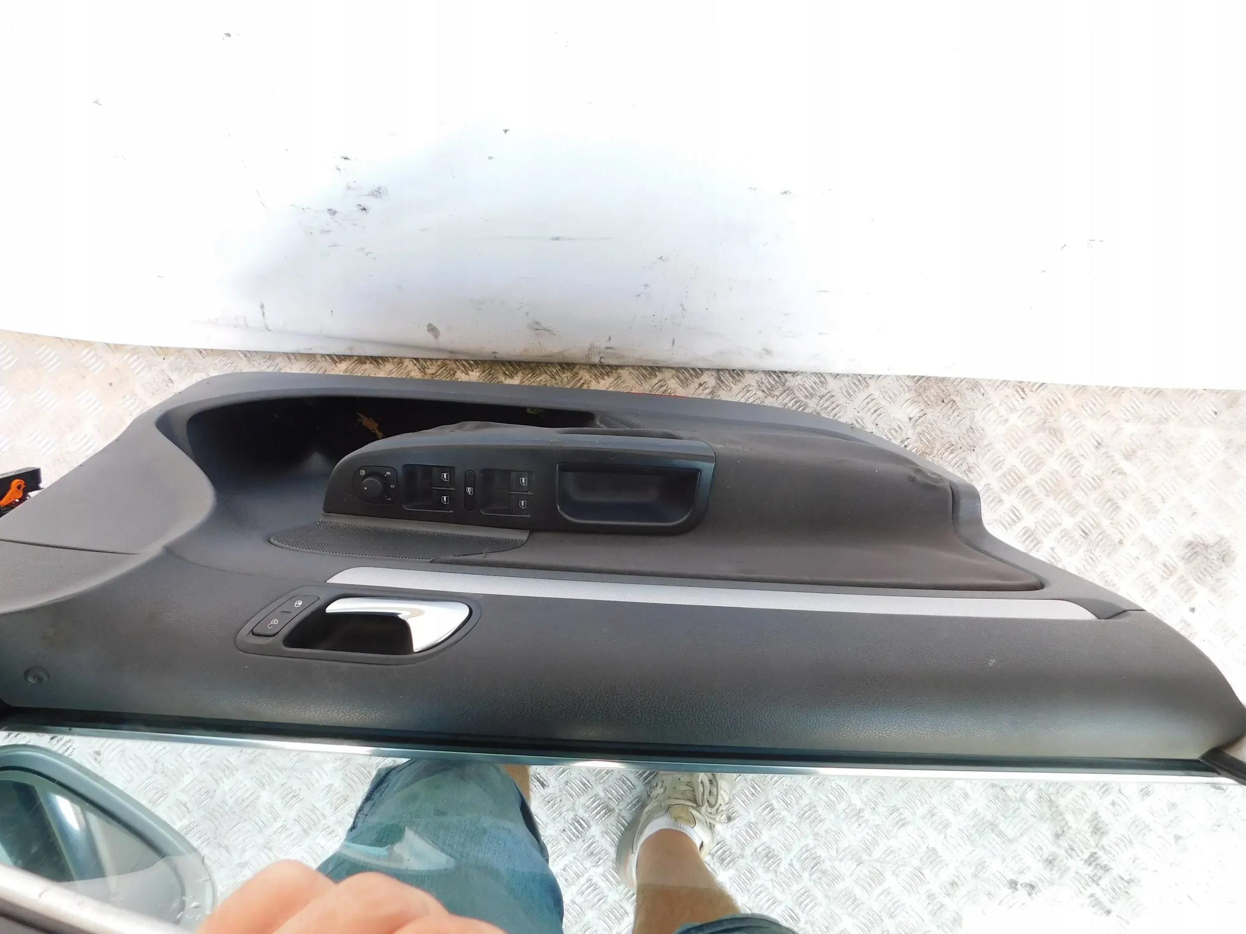 ĽAVÉ PREDNÉ DVERE VW GOLF V 5 KOMBI