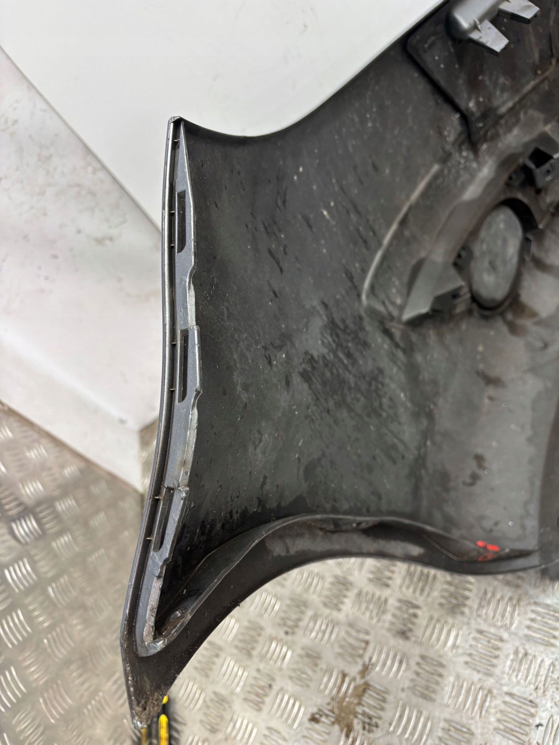 PREDNÝ NÁRAZNÍK OPEL CORSA D