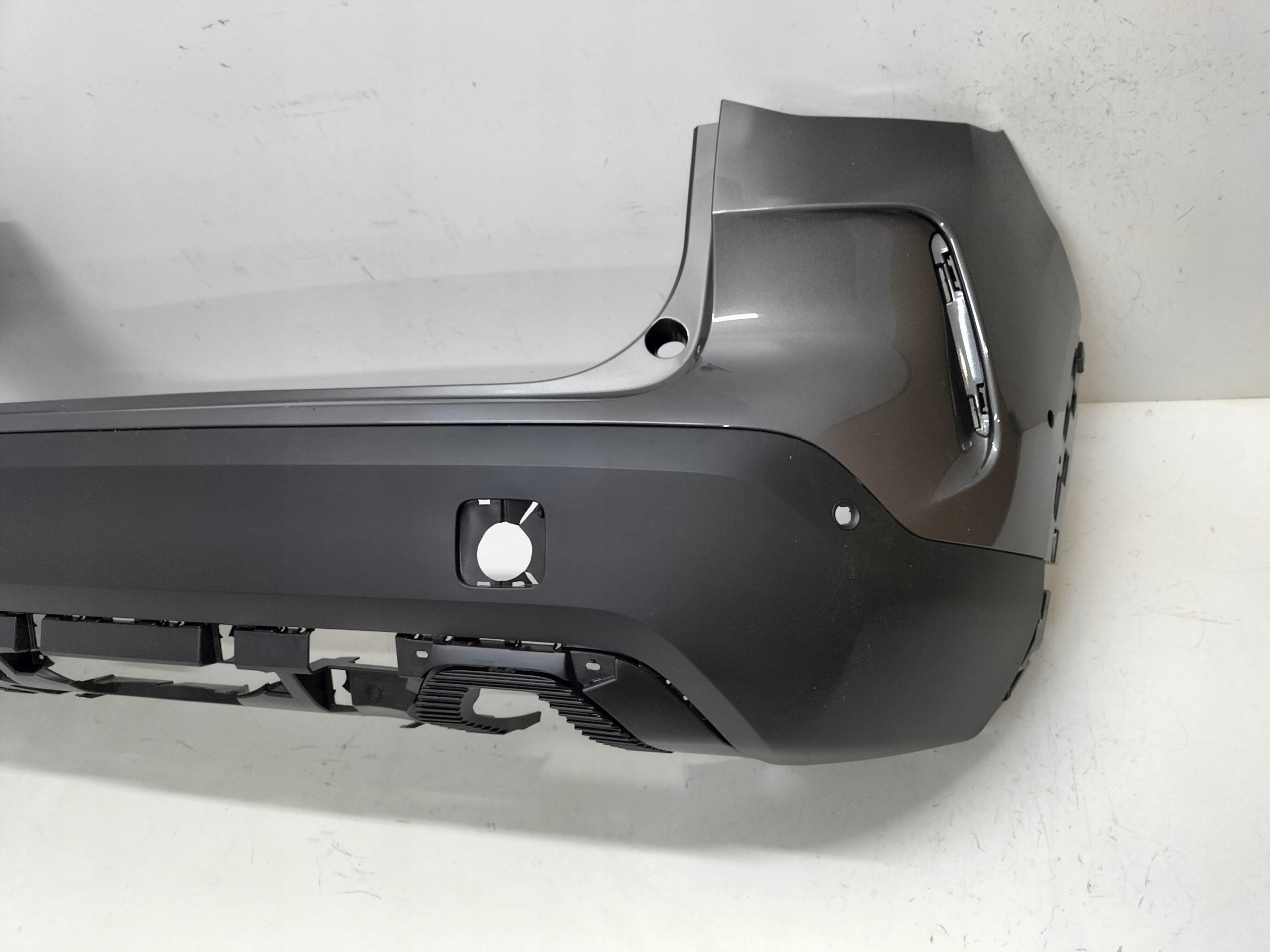 ZADNÝ NÁRAZNÍK CITROEN C4 III 20-