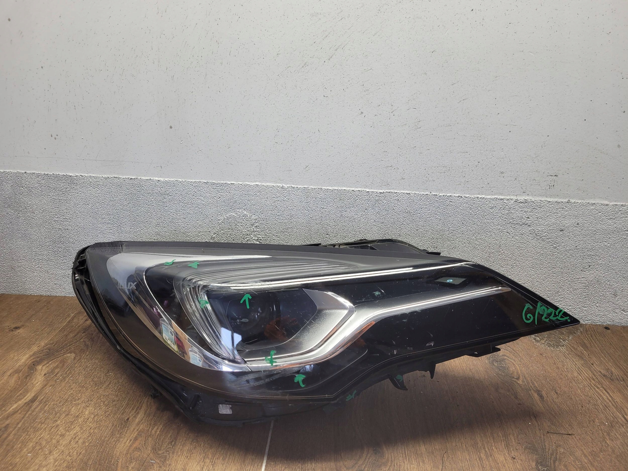 Opel Astra K 39055746 PRAVÉ PREDNÉ SVETLO FULLED