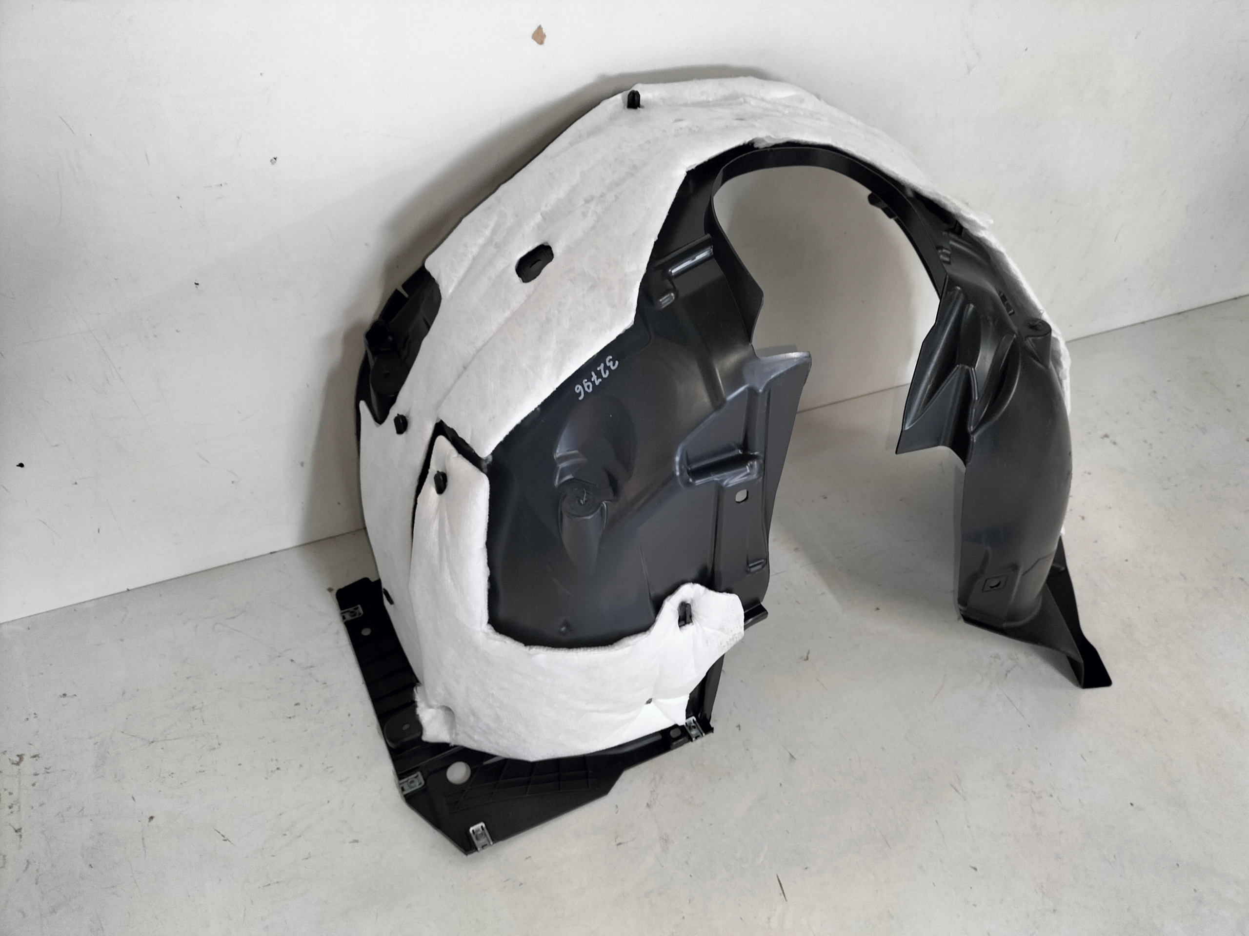 PRAVY PREDNY PODBLATNIK PEUGEOT 208 II 19-